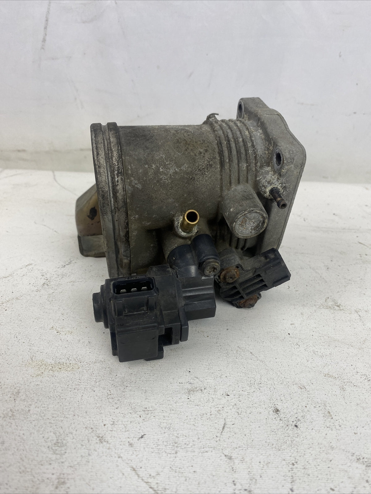 96 - 99 BMW E36/7 Z3 318I 1.9L M44 ENGINE THROTTLE BODY OEM