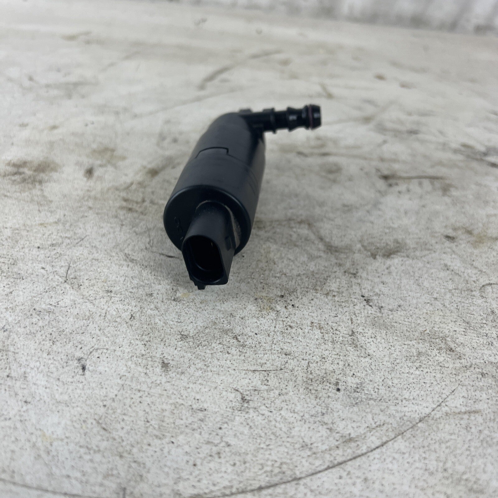 BMW E90 E93 E60 E46 E39 E83 E63 330 530 535 X3 X5 Head Light Lamp Washer Pump