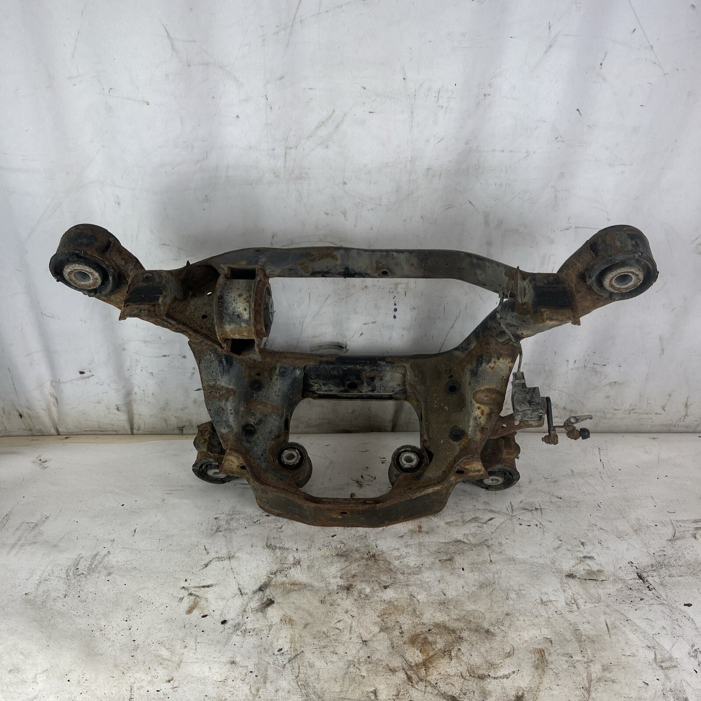 98-06 BMW E46 3 Series Rear Axle Subframe K-Frame Carrier Cradle Asembly OEM✅