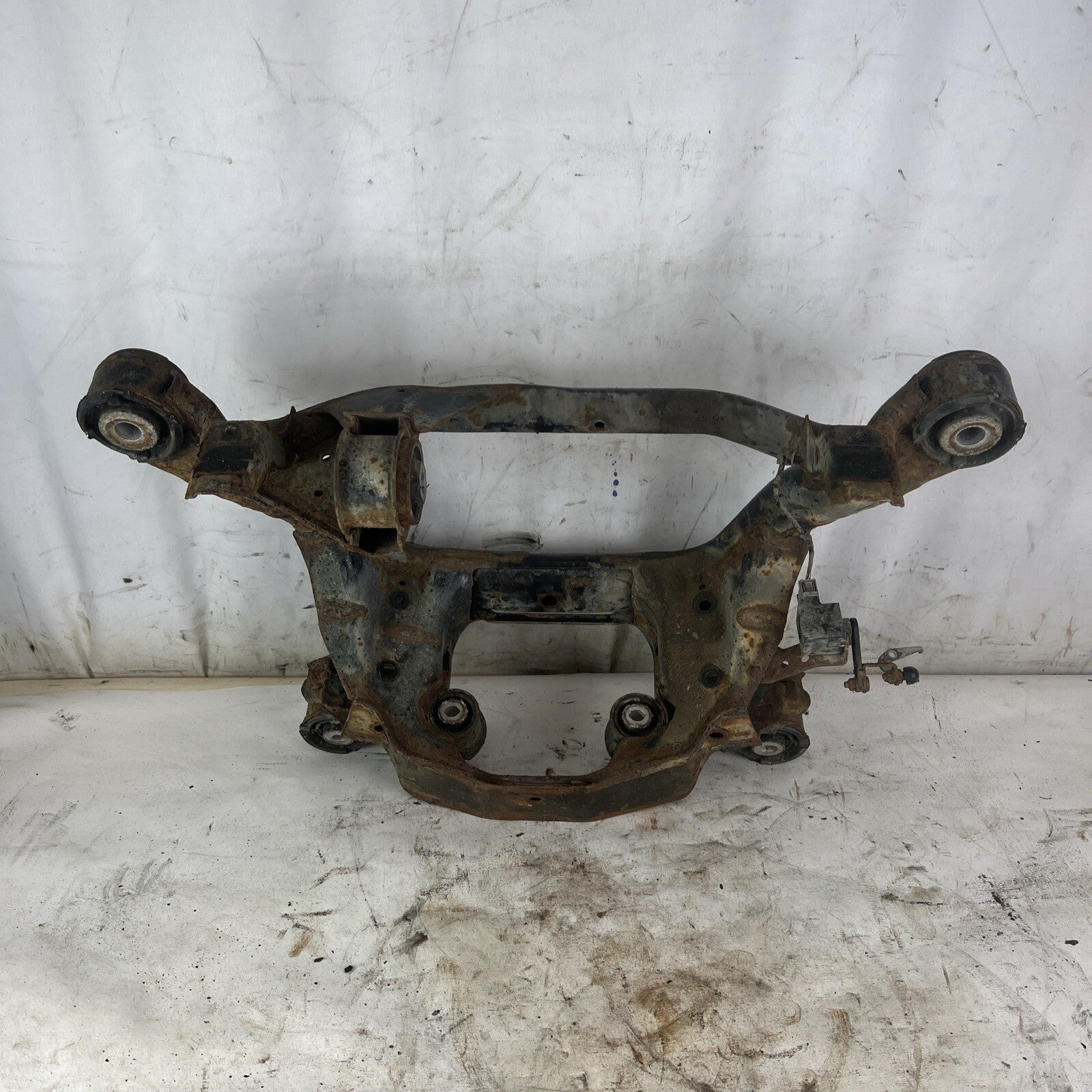98-06 BMW E46 3 Series Rear Axle Subframe K-Frame Carrier Cradle Asembly OEM✅