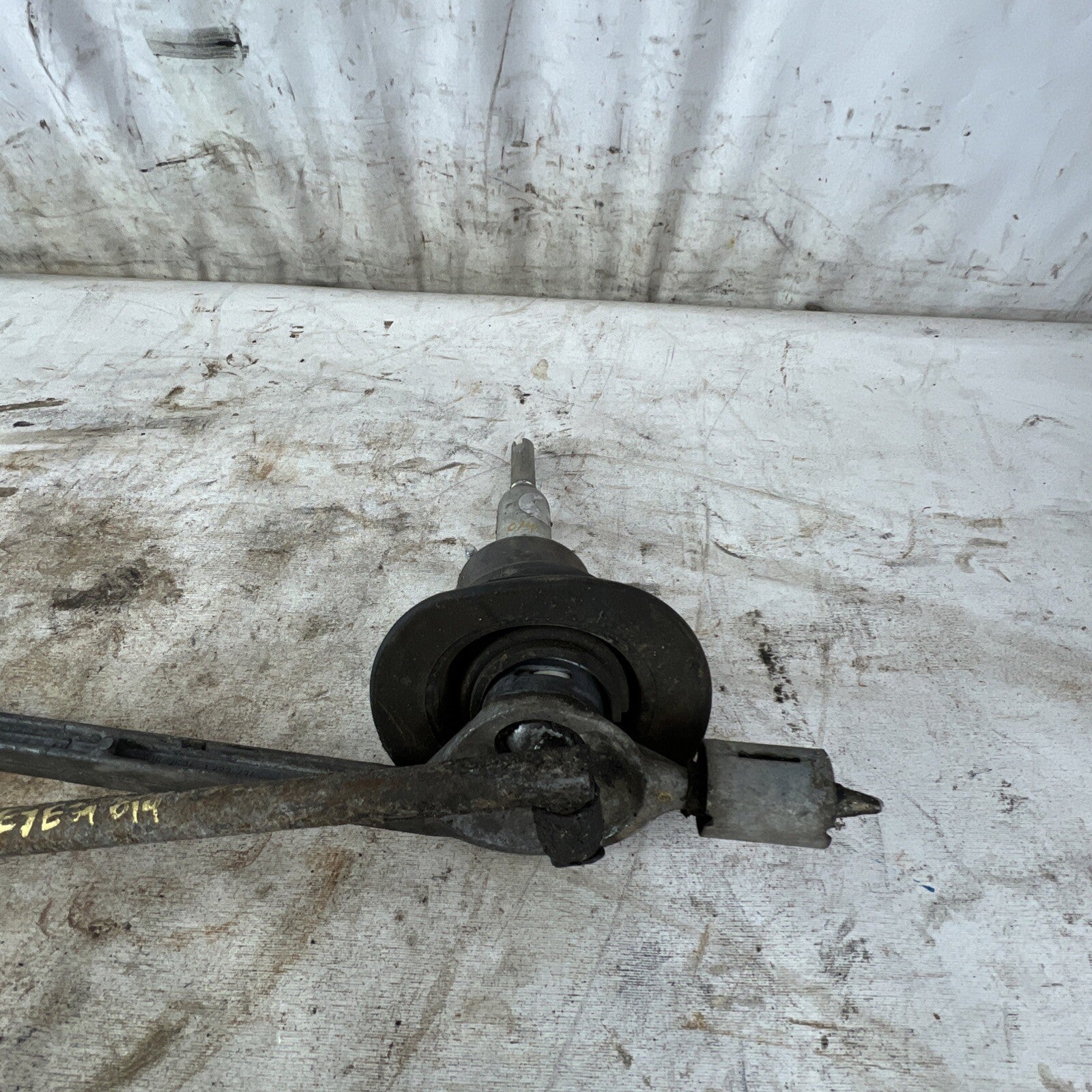1999-2002 BMW 528i 530i E39 Manual Shift Linkage Shifter