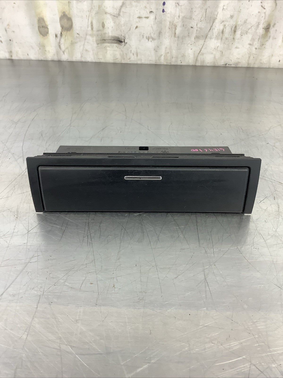 OEM FRONT CENTER CONSOLE GLASSES TRAY STORAGE 01-06 BMW E46 3-SERIES M3 8260312