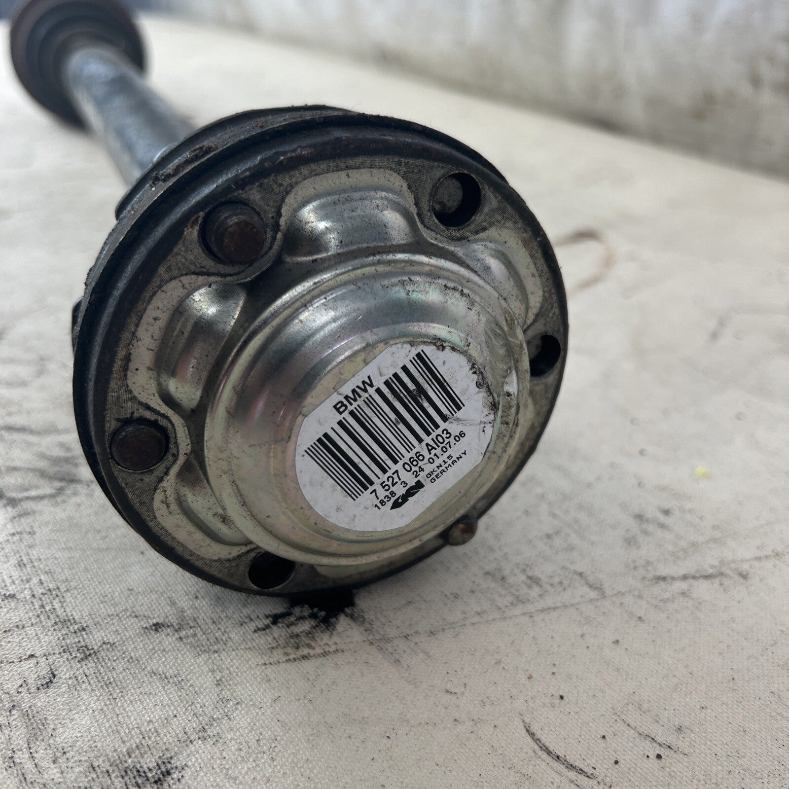 ? 07-13 OEM BMW E88 E90 E82 DCT / MT Rear Right Axle Output Half Shaft Assembly