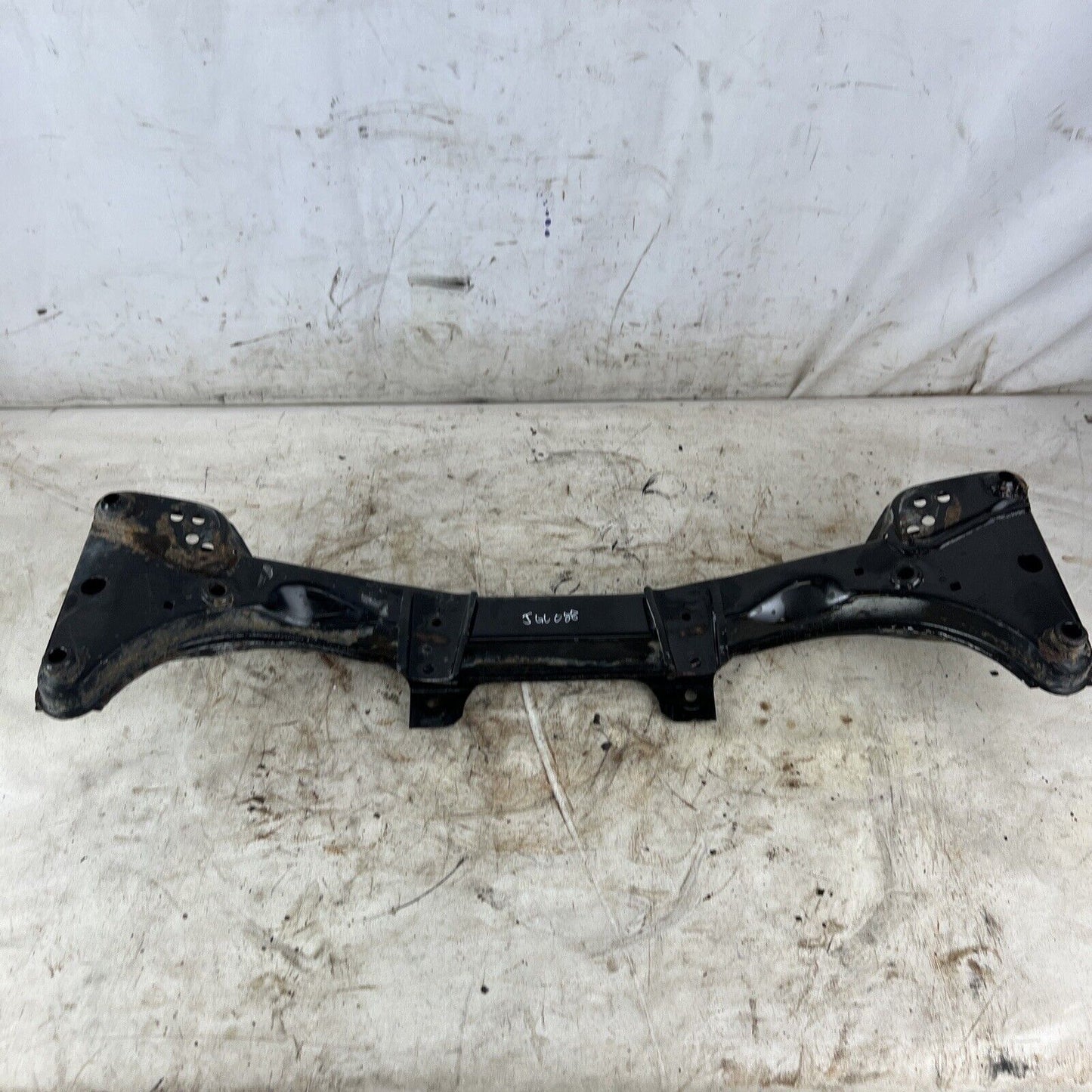 92-98 BMW 3-SERIES E36 FRONT AXLE SUPPORT ENGINE MOTOR SUBFRAME CRADLE #088