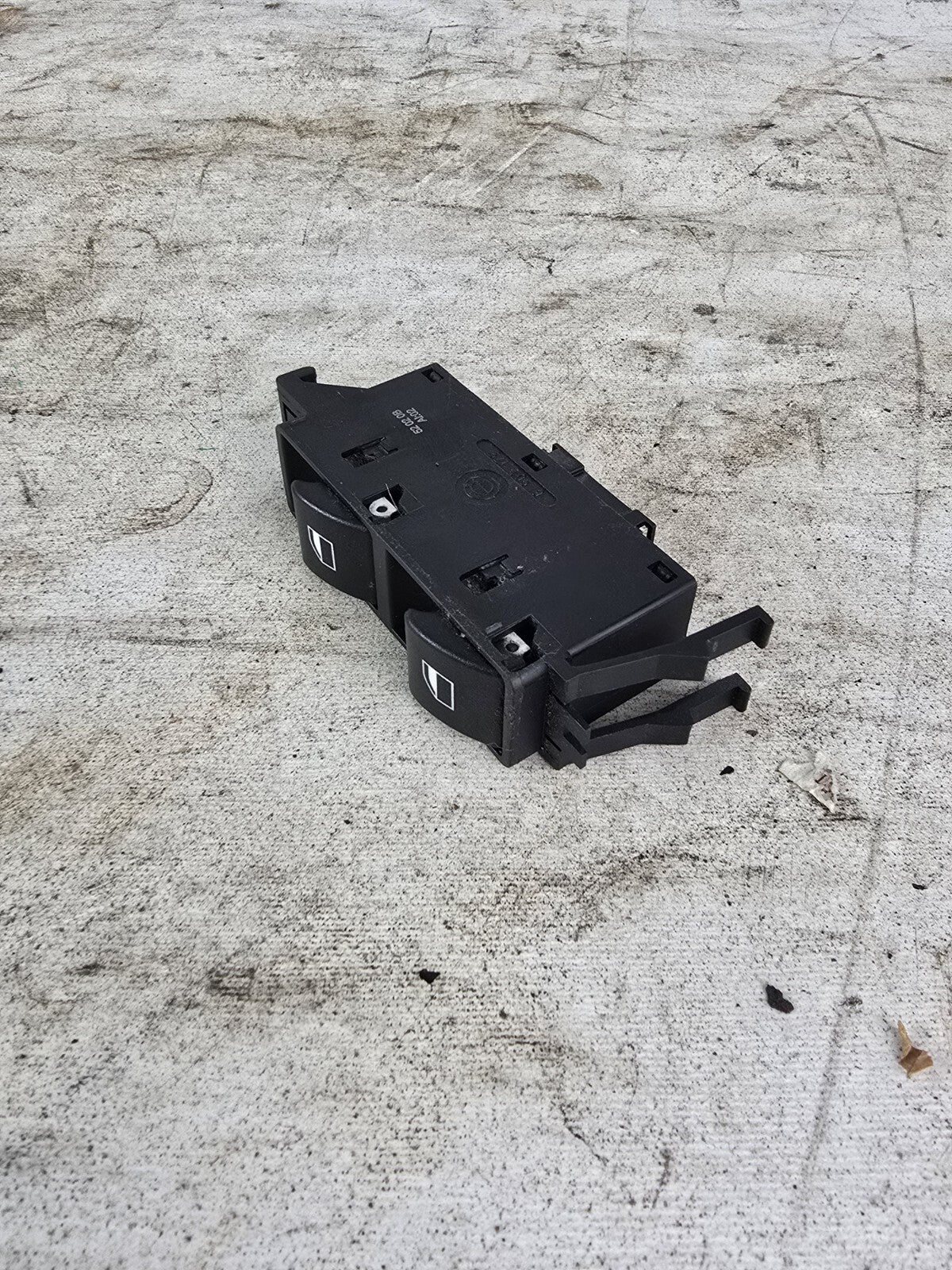 1999-2006 BMW E46 325i 328i 330i Ci M3 Right Passenger Window Lifter Switch OEM