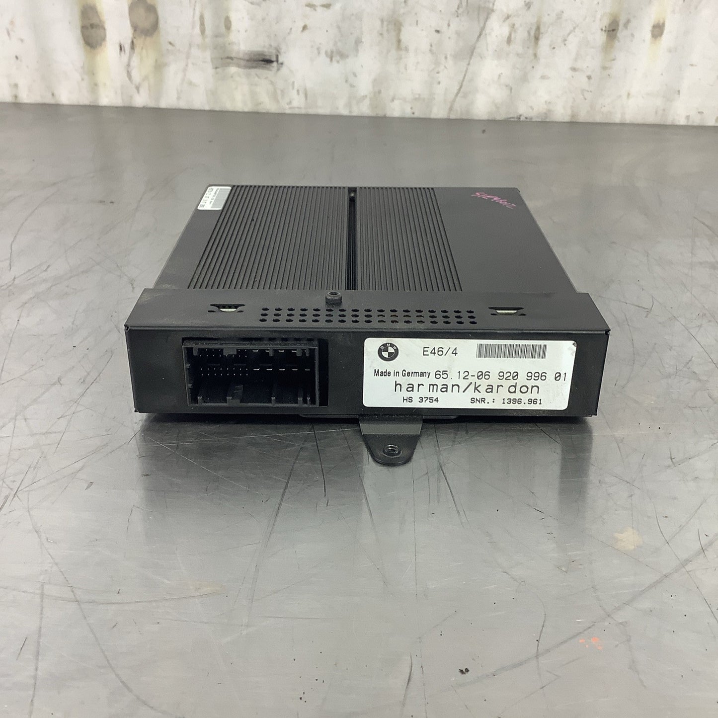 ☑️ BMW OEM E46 99-06 SEDAN HARMAN KARDON HIFI AMPLIFIER AMP TRUNK 65136920996