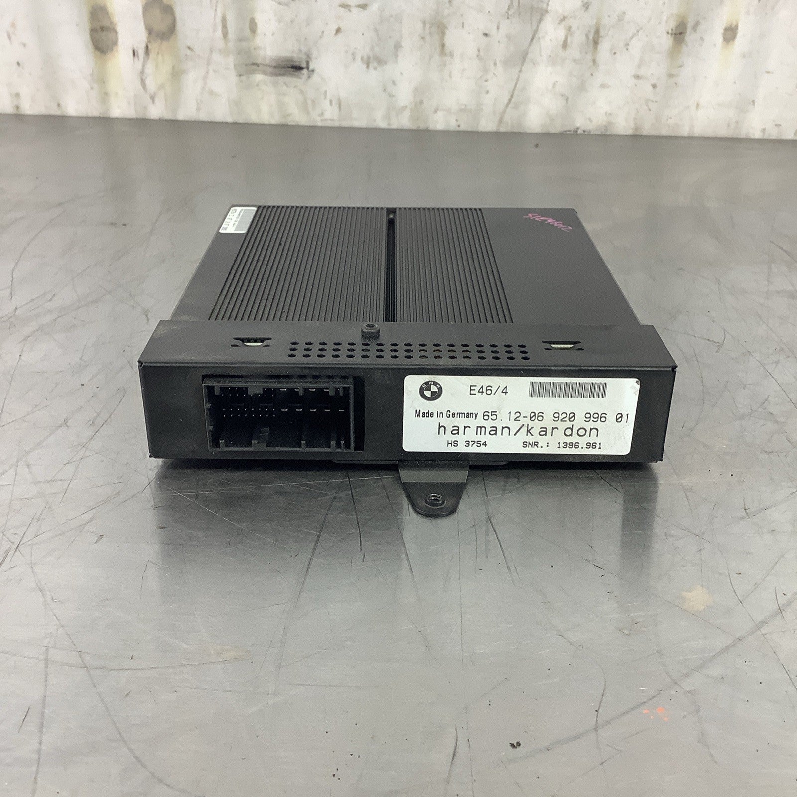 ☑️ BMW OEM E46 99-06 SEDAN HARMAN KARDON HIFI AMPLIFIER AMP TRUNK 65136920996