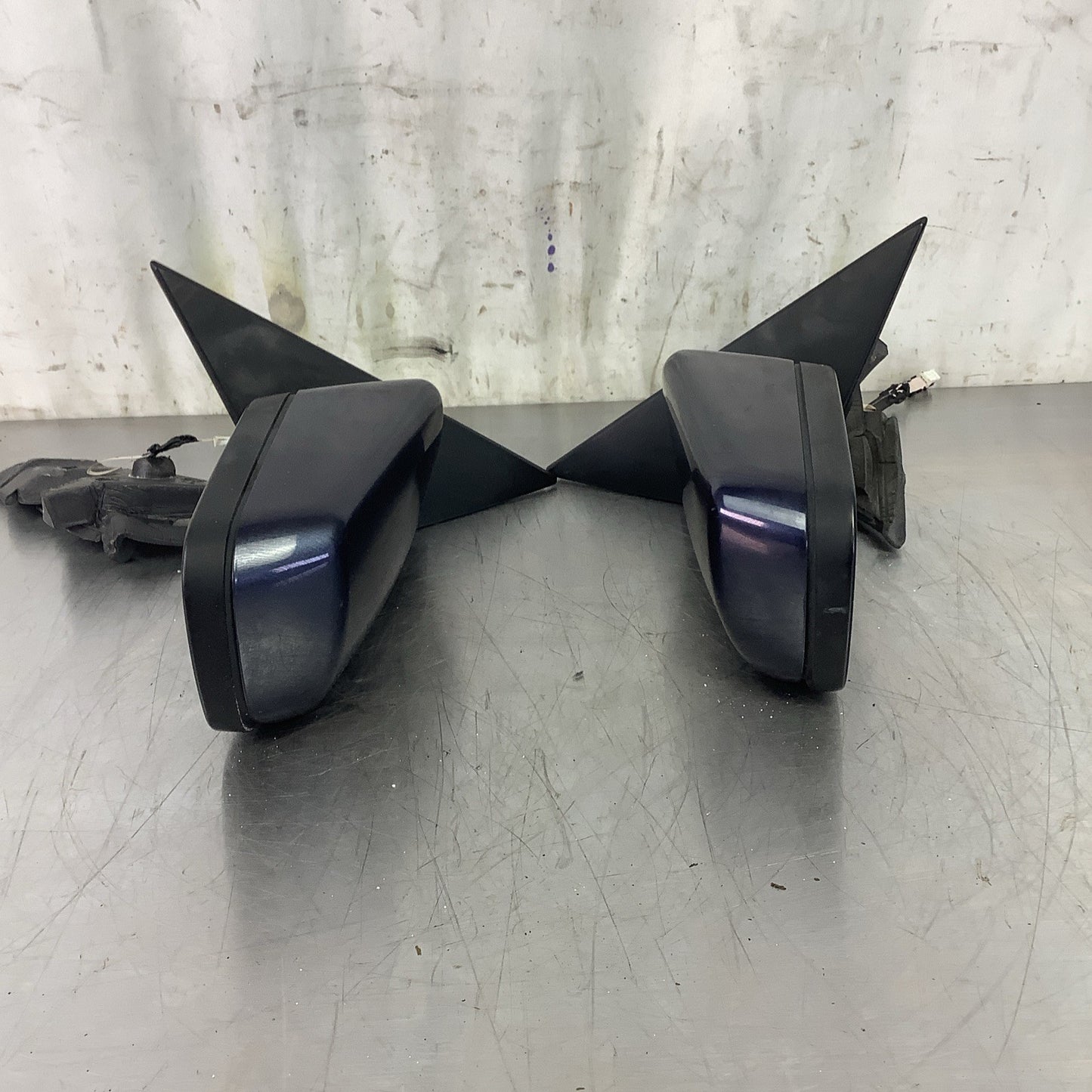 2003-2006 BMW 330i E46 Sedan Pass & Driver Side View Mirror Orient Blue SET