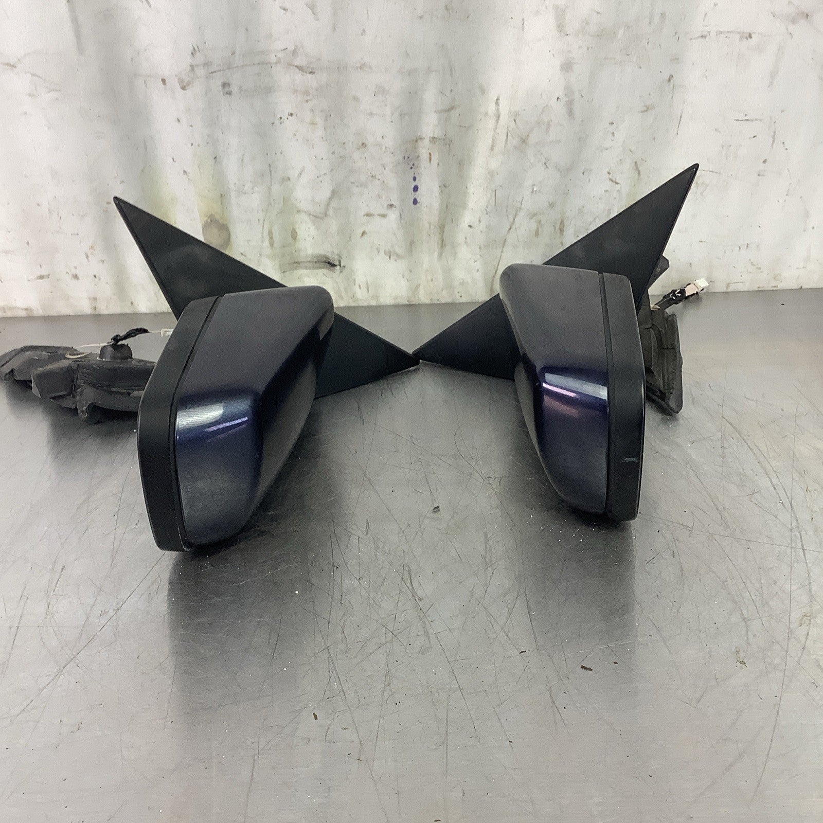 2003-2006 BMW 330i E46 Sedan Pass & Driver Side View Mirror Orient Blue SET