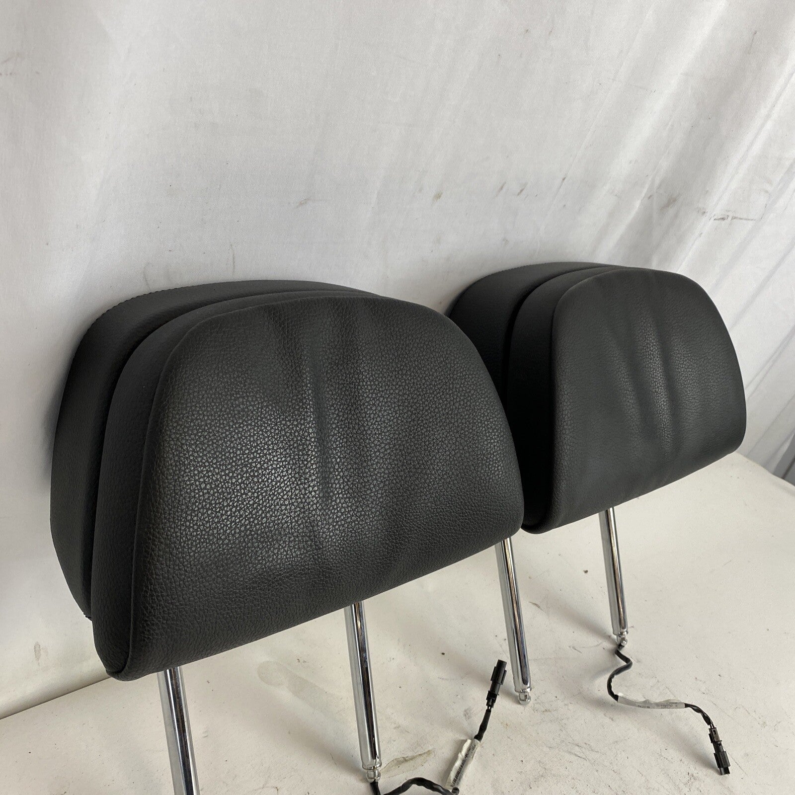 2010 BMW 535i (E60) FRONT ACTIVE ELECTRIC COMFORT HEADREST SET-2 (BLACK LEATHER)