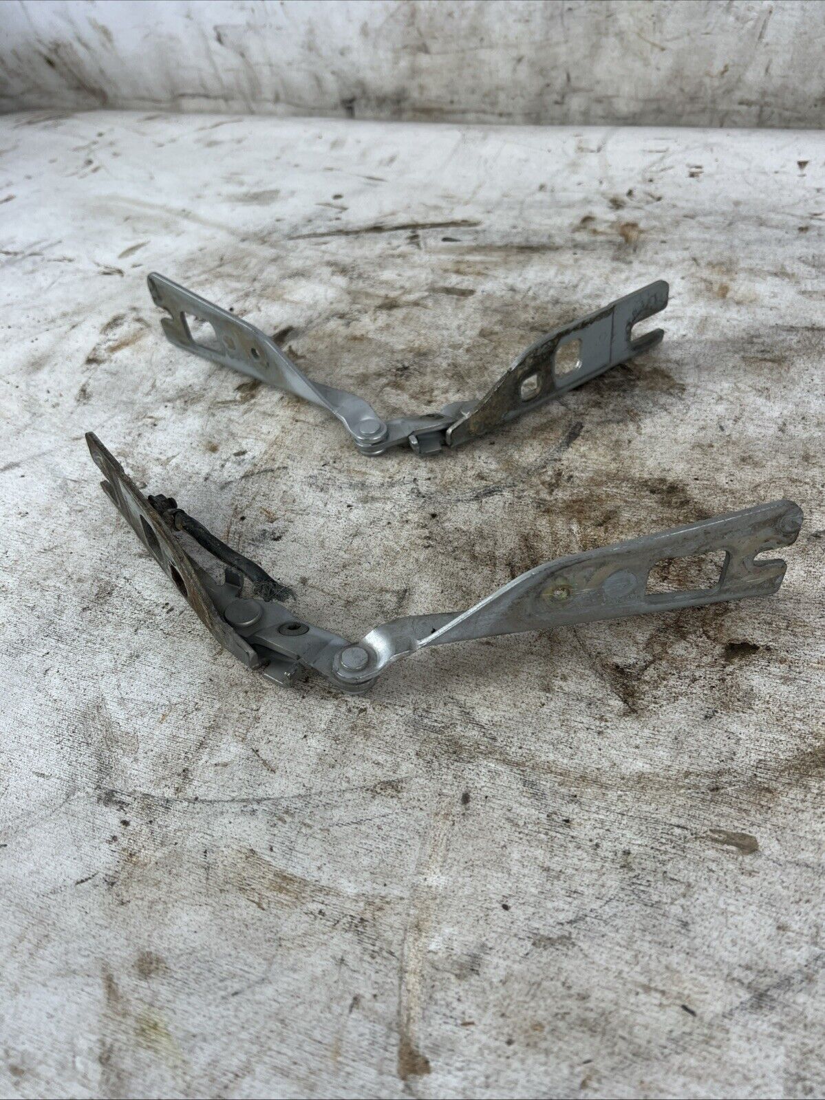 1992-1999 BMW E36 Coupe 2DR Front Hood Hinge Set Pair Left & Right silver