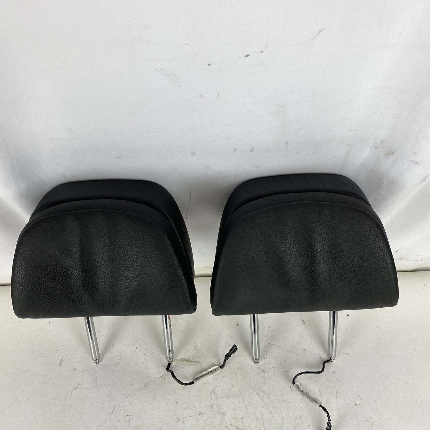 2010 BMW 535i (E60) FRONT ACTIVE ELECTRIC COMFORT HEADREST SET-2 (BLACK LEATHER)