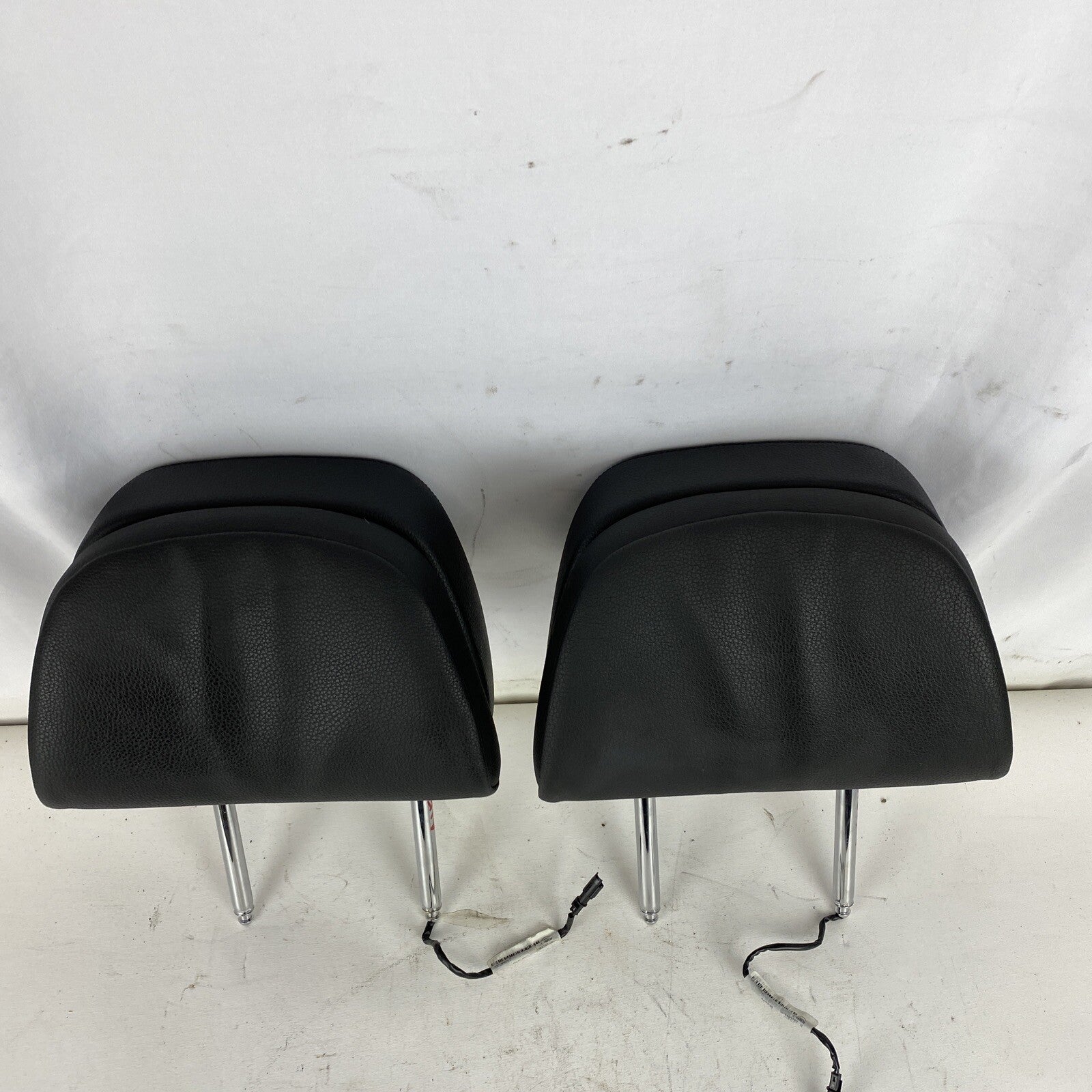 2010 BMW 535i (E60) FRONT ACTIVE ELECTRIC COMFORT HEADREST SET-2 (BLACK LEATHER)