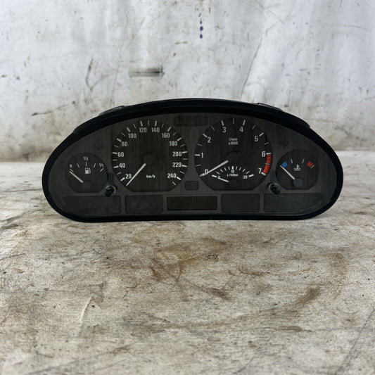 99- 05 BMW 325i E46 INSTRUMENT CLUSTER GAUGES 6931251 MANUAL 243 k KPH