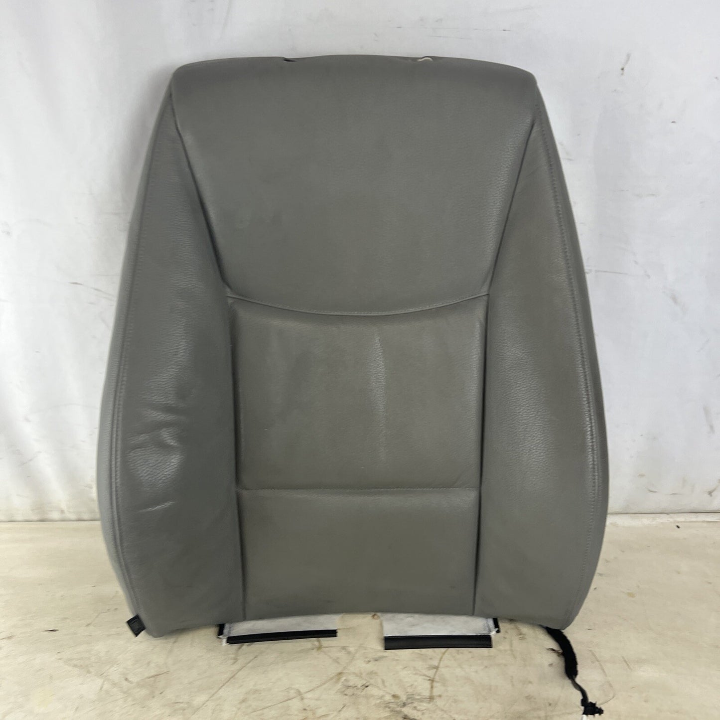 BMW E90 328 FRONT RIGHT PASSENGER SIDE SEAT UPPER BACKREST CUSHION COVER OEM