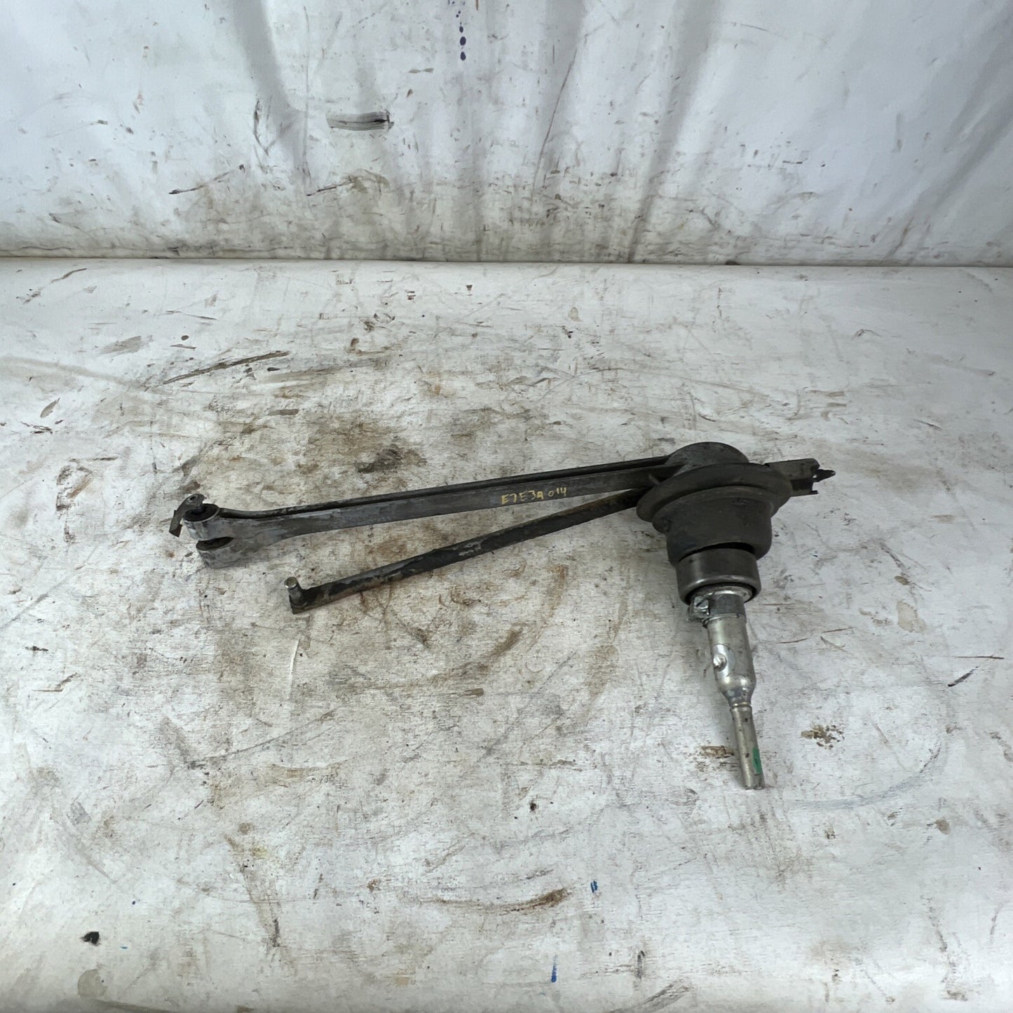 1999-2002 BMW 528i 530i E39 Manual Shift Linkage Shifter