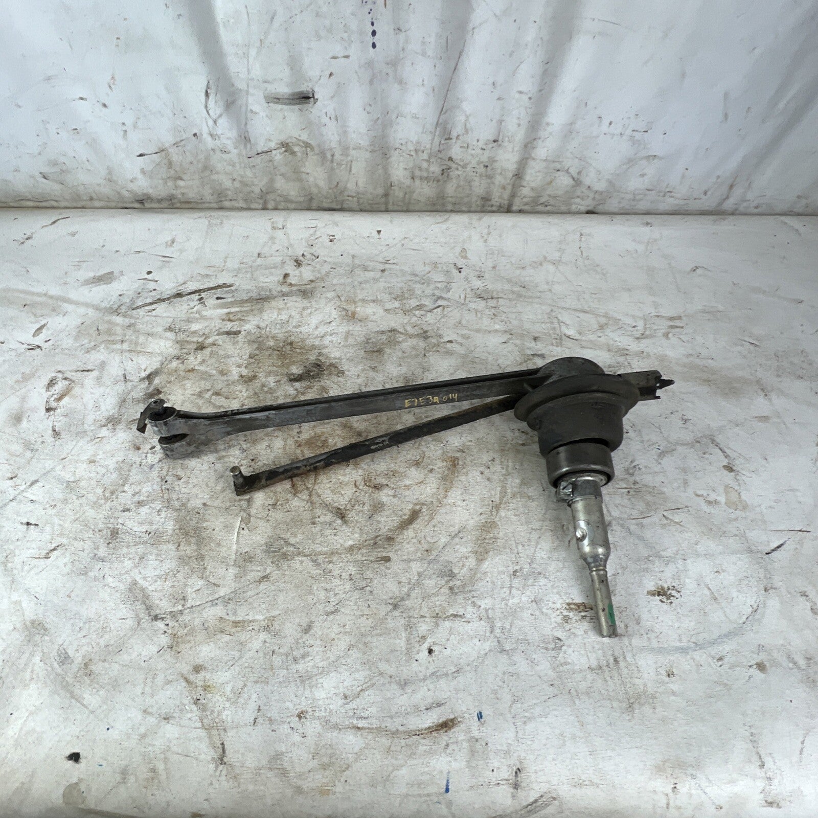 1999-2002 BMW 528i 530i E39 Manual Shift Linkage Shifter
