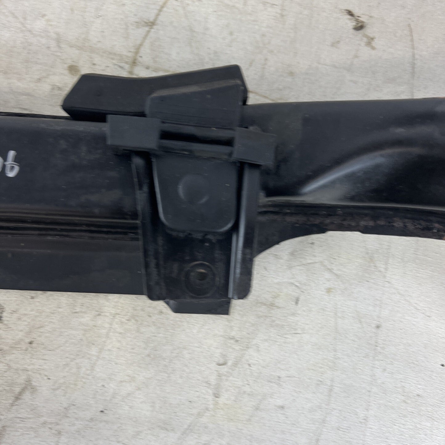 BMW E46 323 325 330 Front Subframe Support Bracket Mounting Cradle OEM
