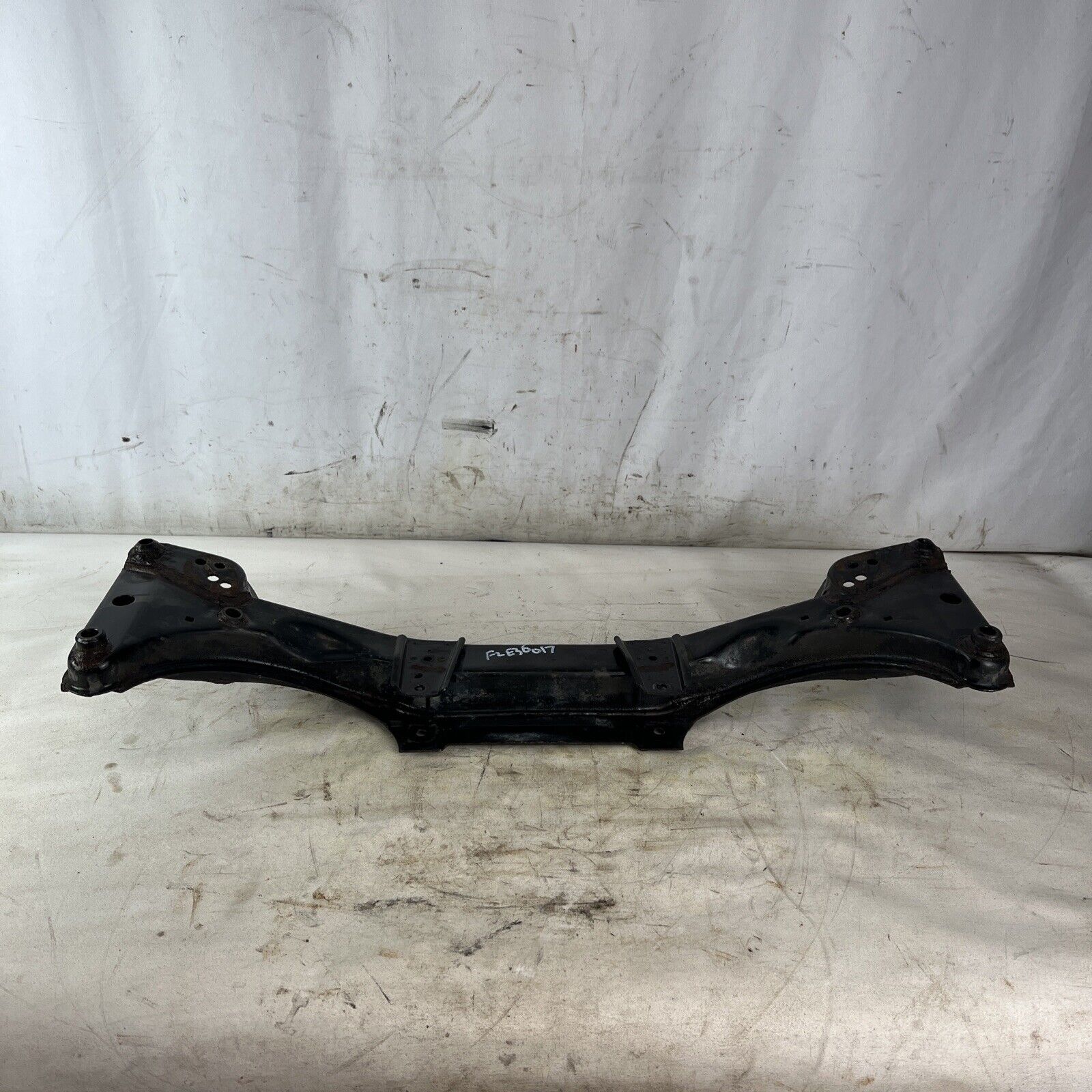 BMW E36 92-99 318 323 325 328 Front subframe axle support 31111096485 OEM #017