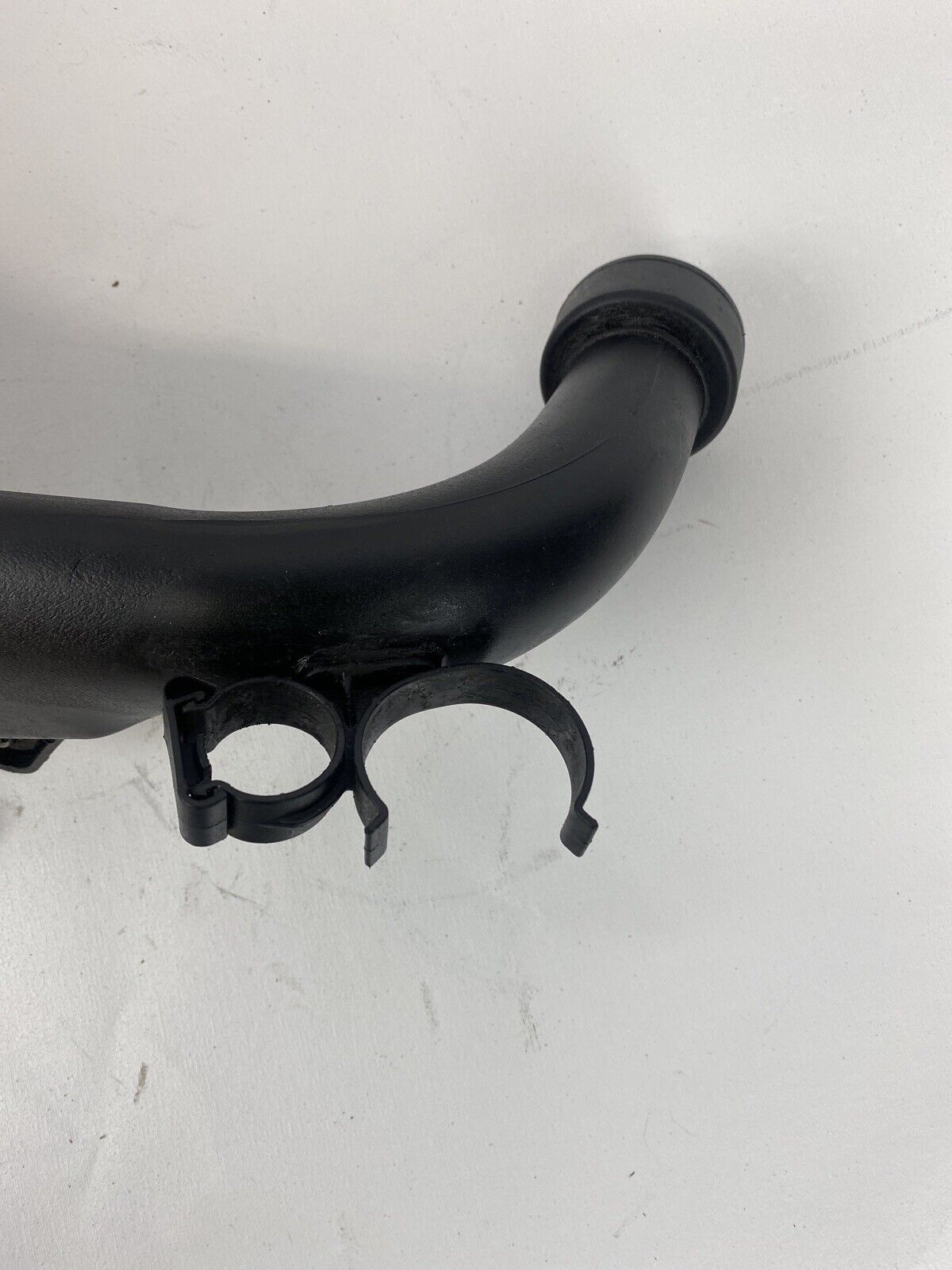 BMW 07-10 E90 E82 E60 AIR INTAKE DUCT TUBE FRONT ENGINE INDUCTION PIPE OEM