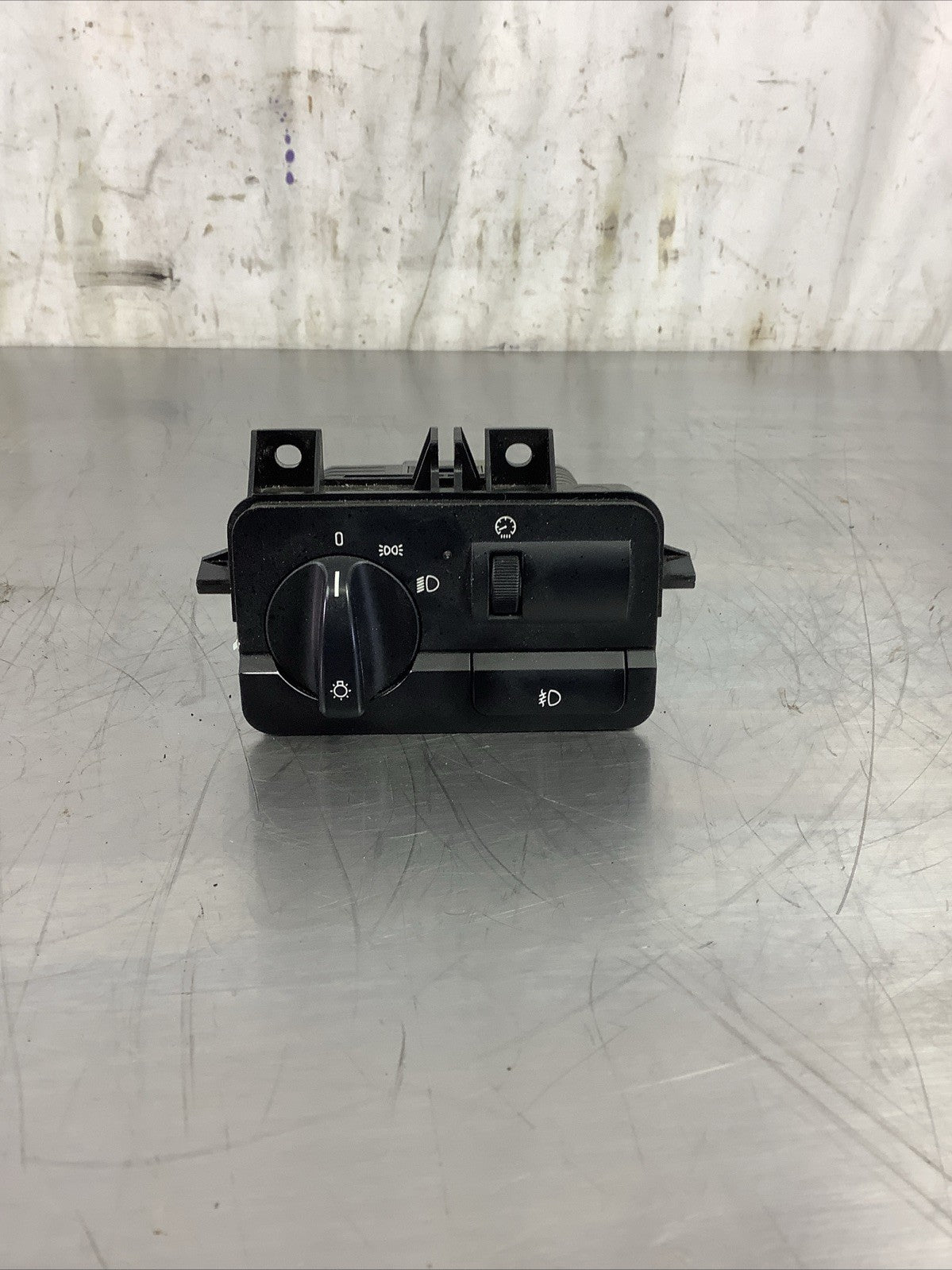 BMW E46 330I 325I AUTOMATIC HEADLIGHT SWITCH MODULE LIGHT LCM LEAR OEM 6923495