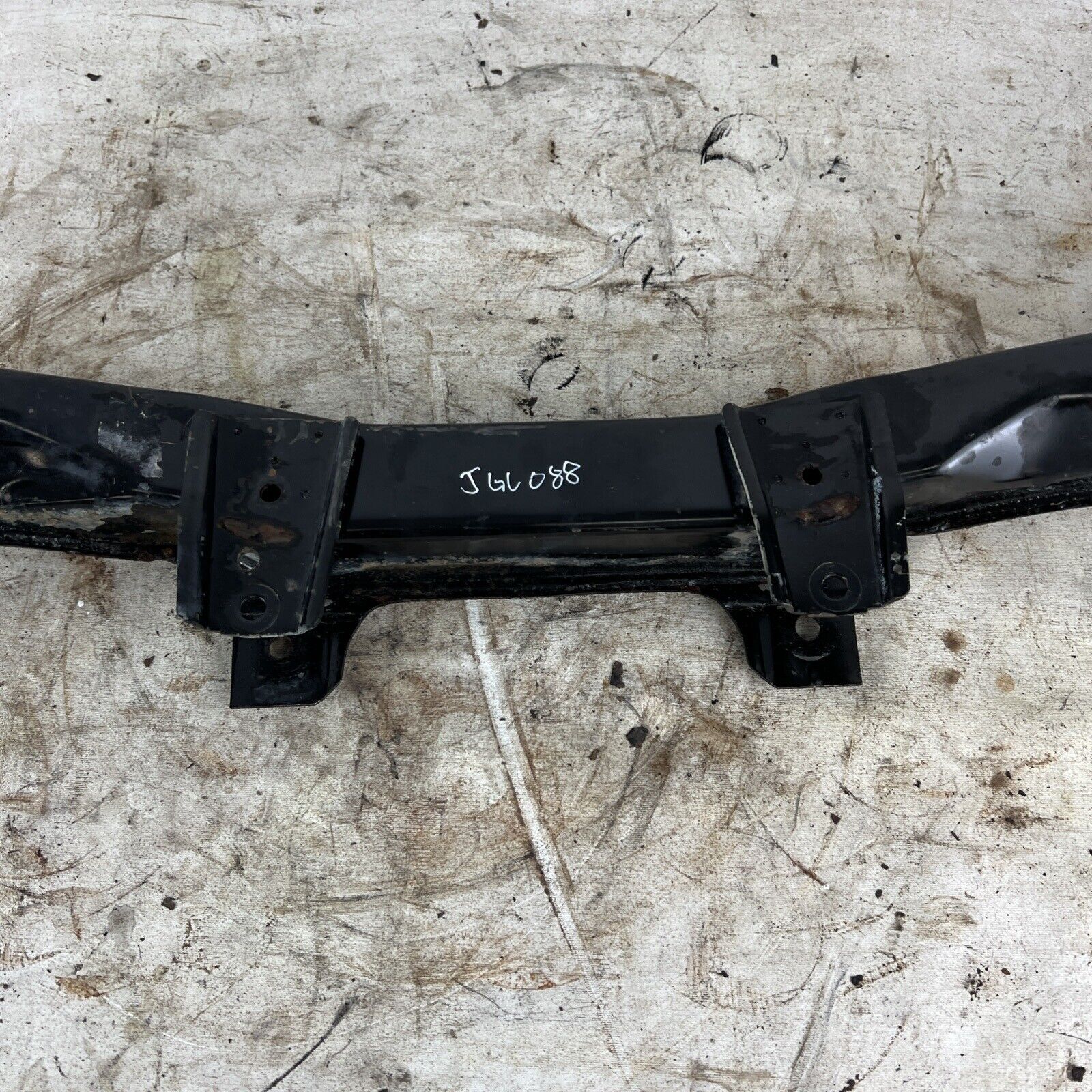 92-98 BMW 3-SERIES E36 FRONT AXLE SUPPORT ENGINE MOTOR SUBFRAME CRADLE #088