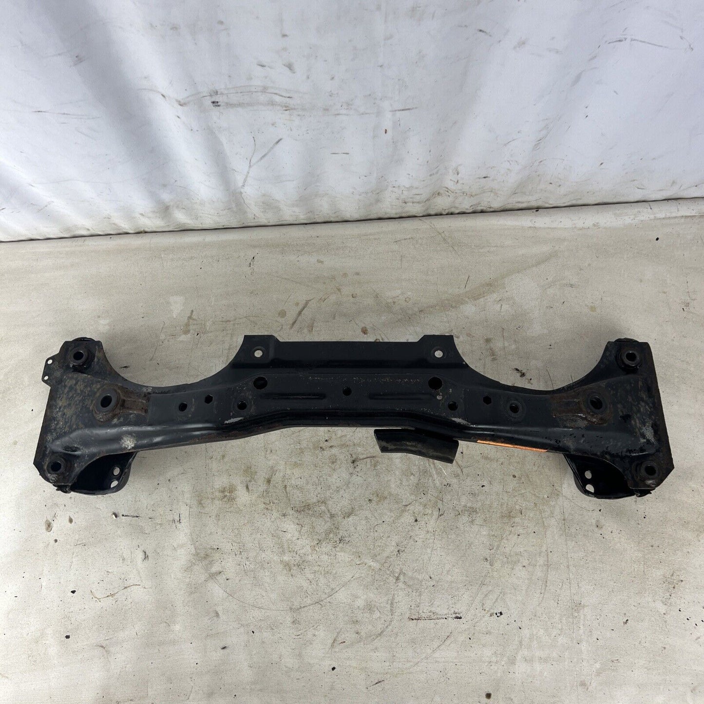 BMW E46 323 325 330 Front Subframe Support Bracket Mounting Cradle OEM