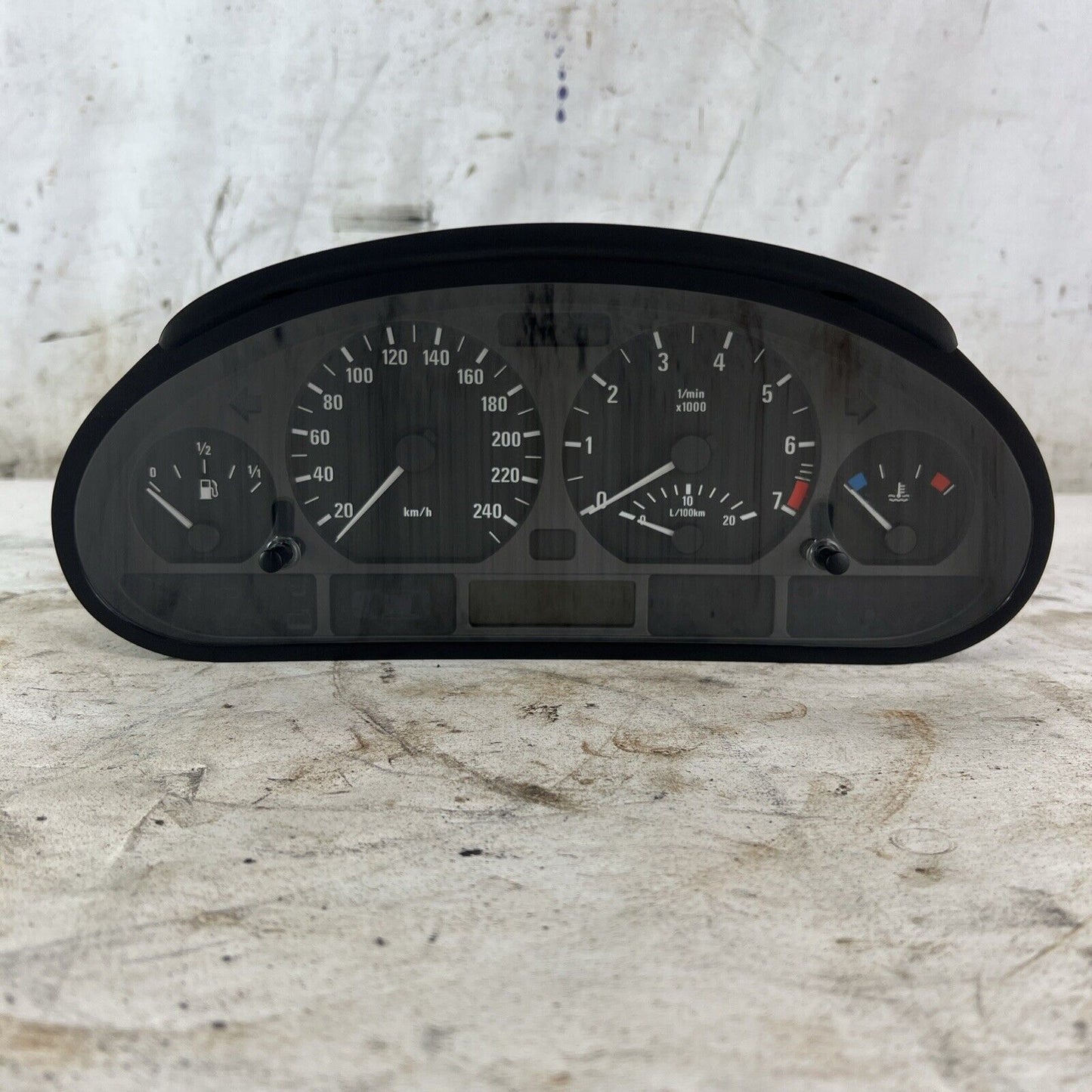 99- 05 BMW 325i E46 INSTRUMENT CLUSTER GAUGES 6932894 MANUAL 224 k KPH