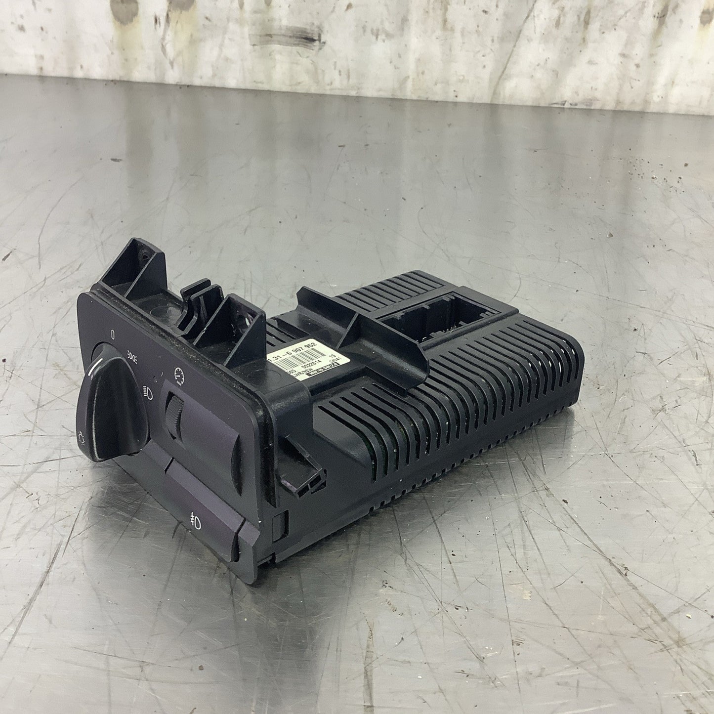 BMW E46 3 Series Xenon Headlight/Foglight Switch 6907952