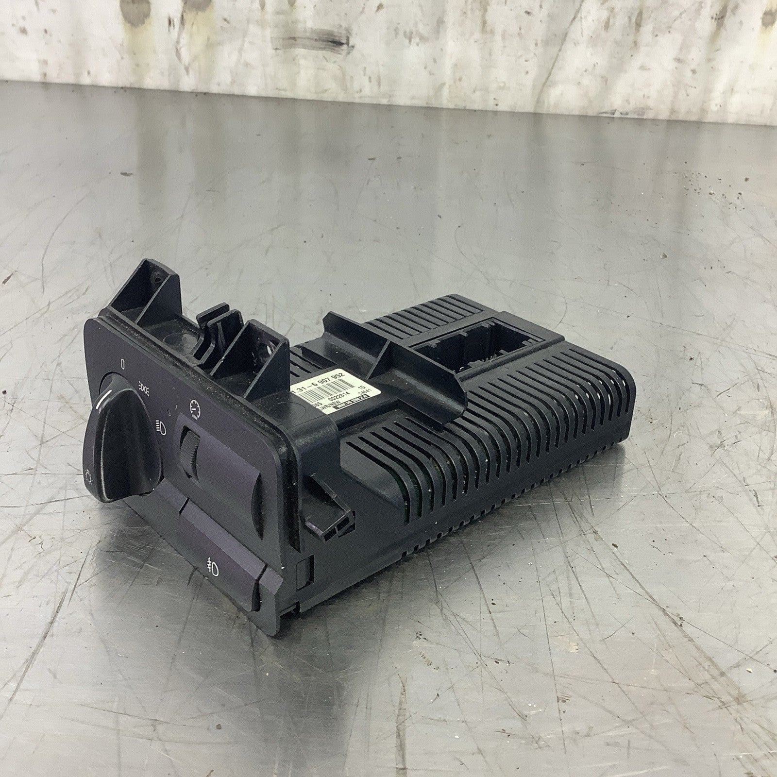 BMW E46 3 Series Xenon Headlight/Foglight Switch 6907952