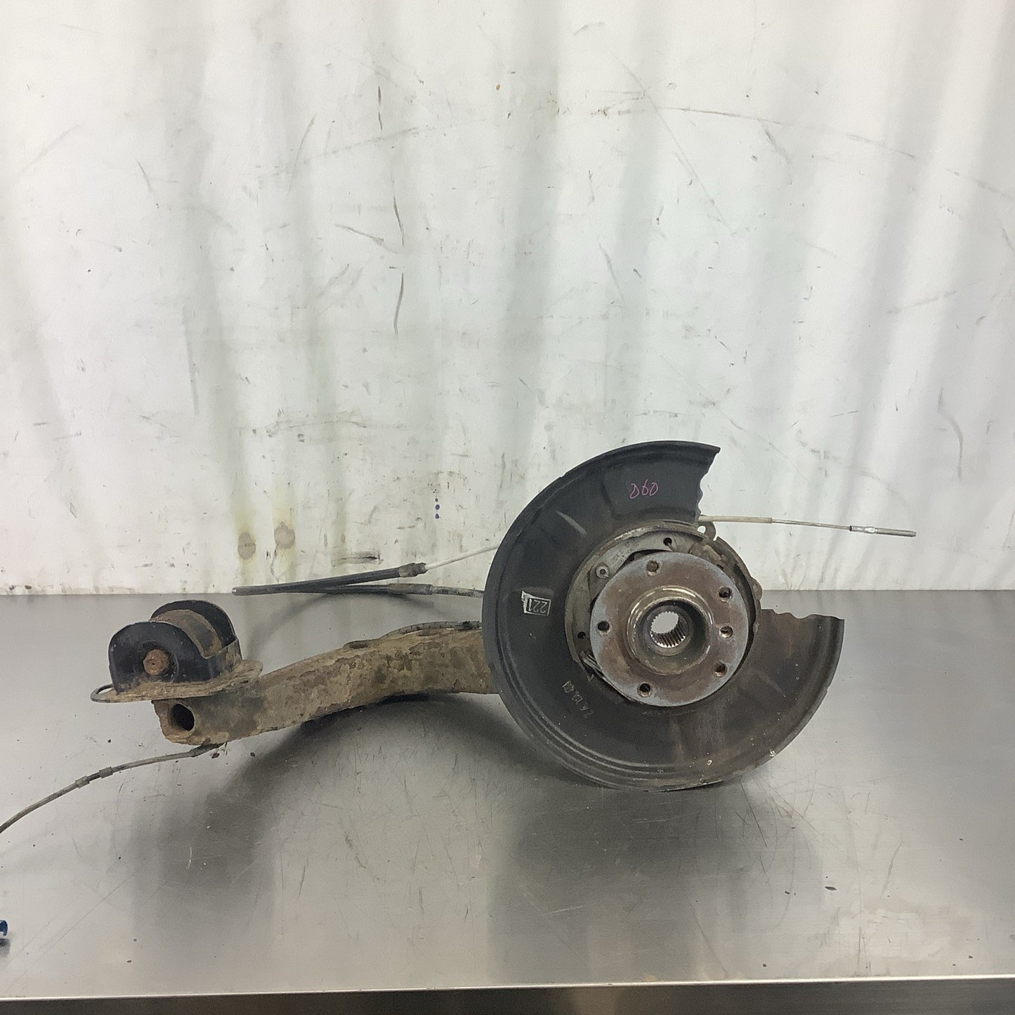 ☑️ BMW E46 Trailing Arm Hub Left Driver OEM 01-06 330i 330ci 330xi 325xi
