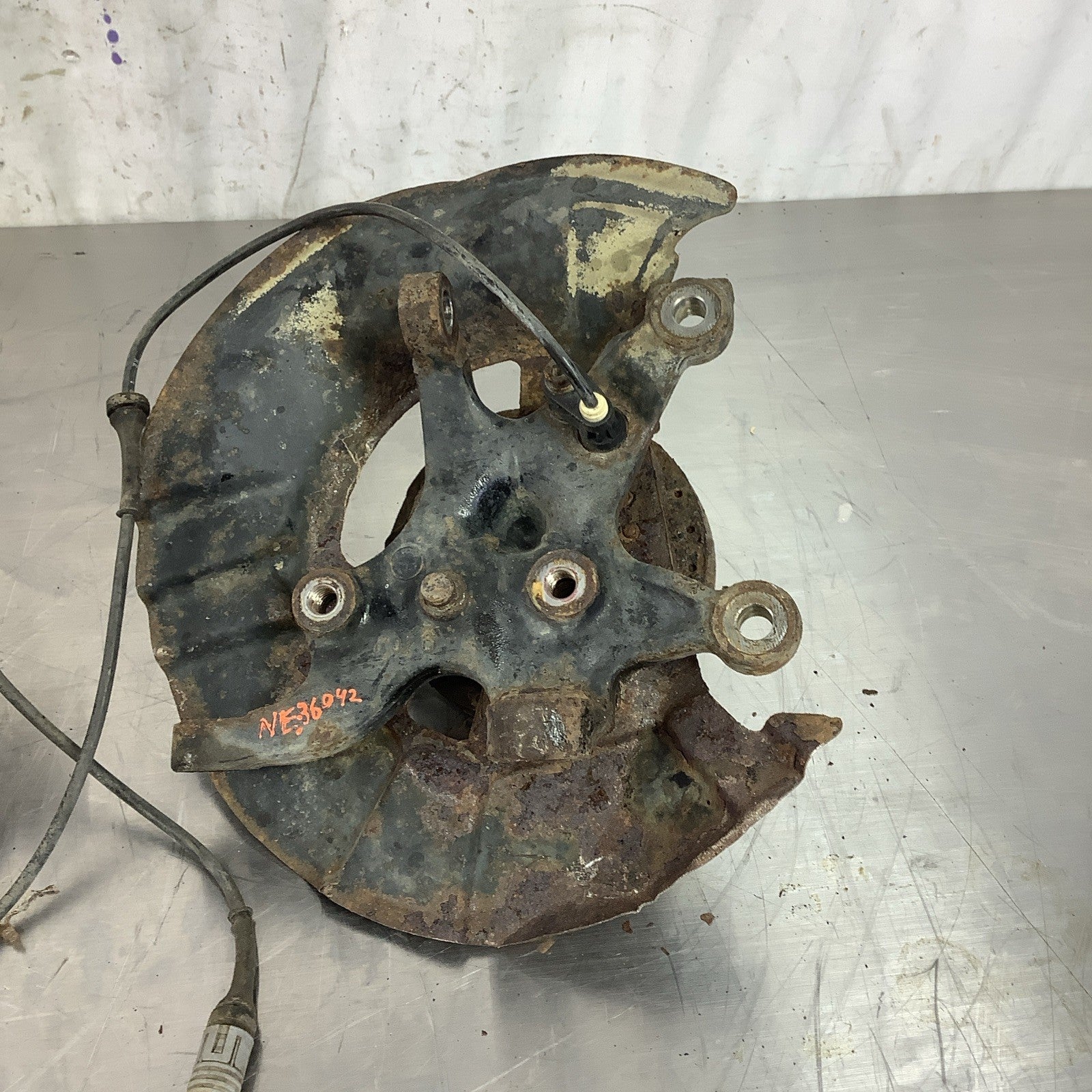 BMW E36 318 323 325 328 FRONT PASSENGER & DRIVER WHEEL HUB KNUCKLE SPINDLE