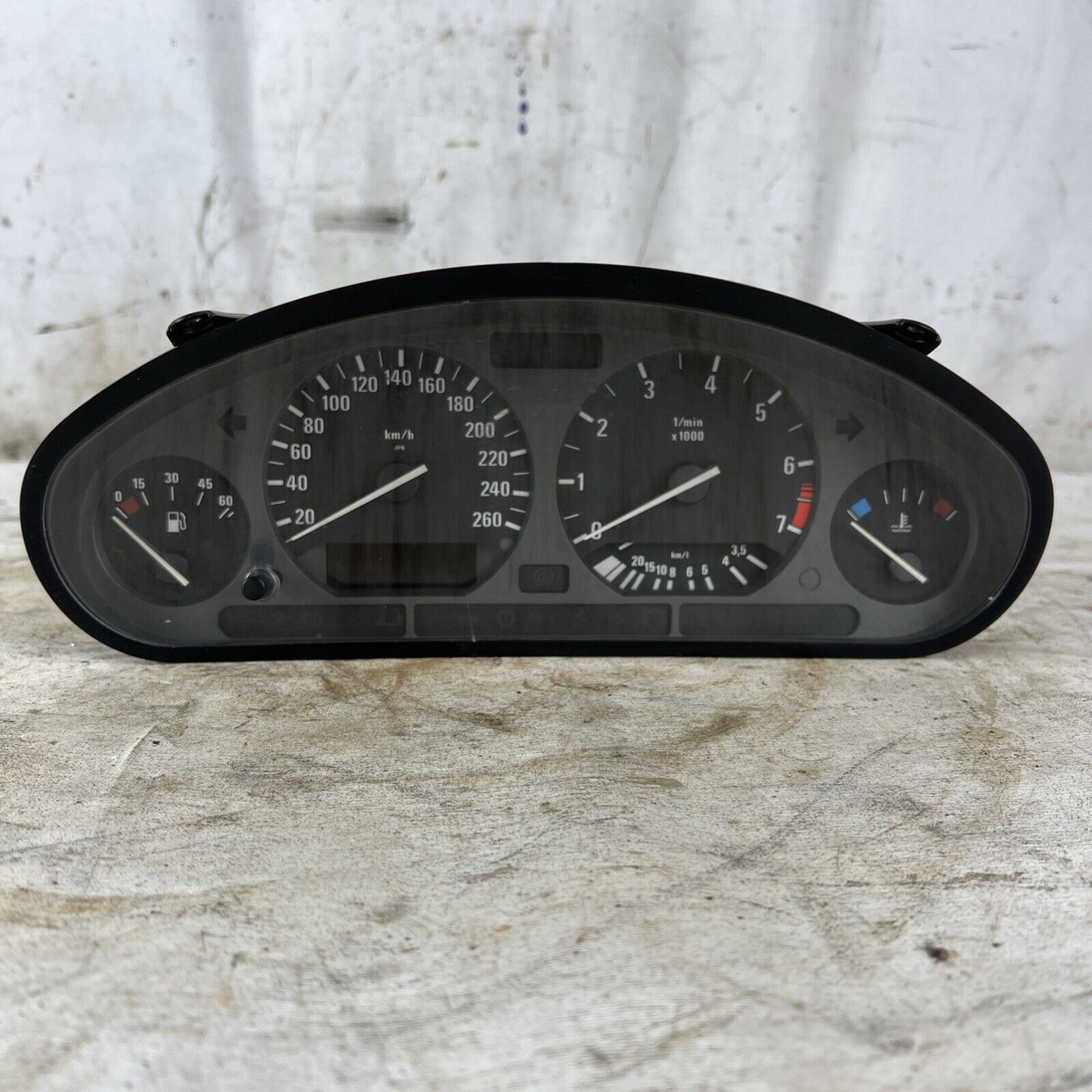 BMW E36 328i 325i 320i 6 CYL KM/H INSTRUMENT CLUSTER SPEEDOMETER TACHOMETER 92K