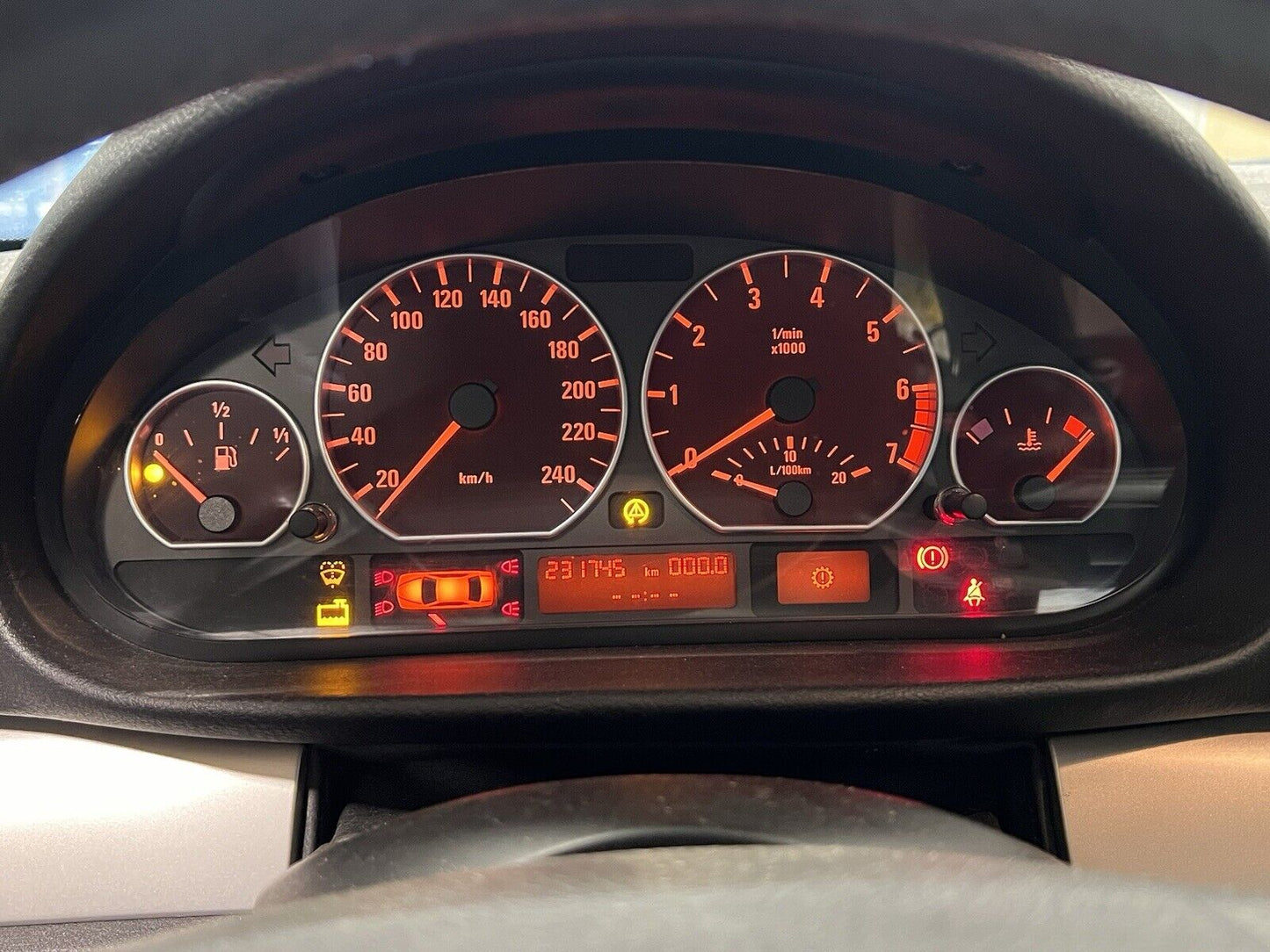 2001-2006 BMW E46 330i Sedan Instrument Cluster for Auto Trans OEM KPH 231 k KM