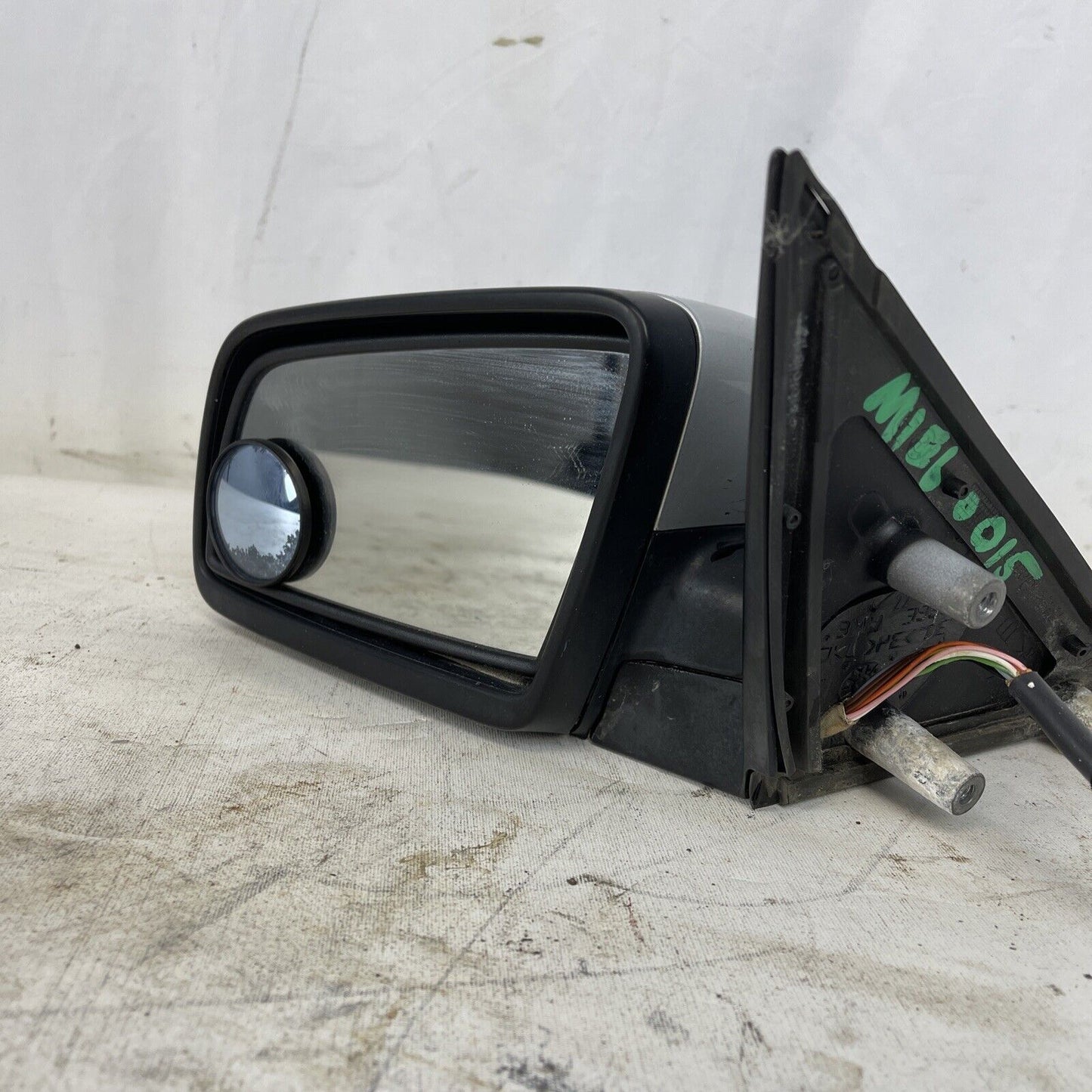 OEM BMW E60 04-05 Left Driver Exterior Mirror Memory Puddle Lamp SILVER