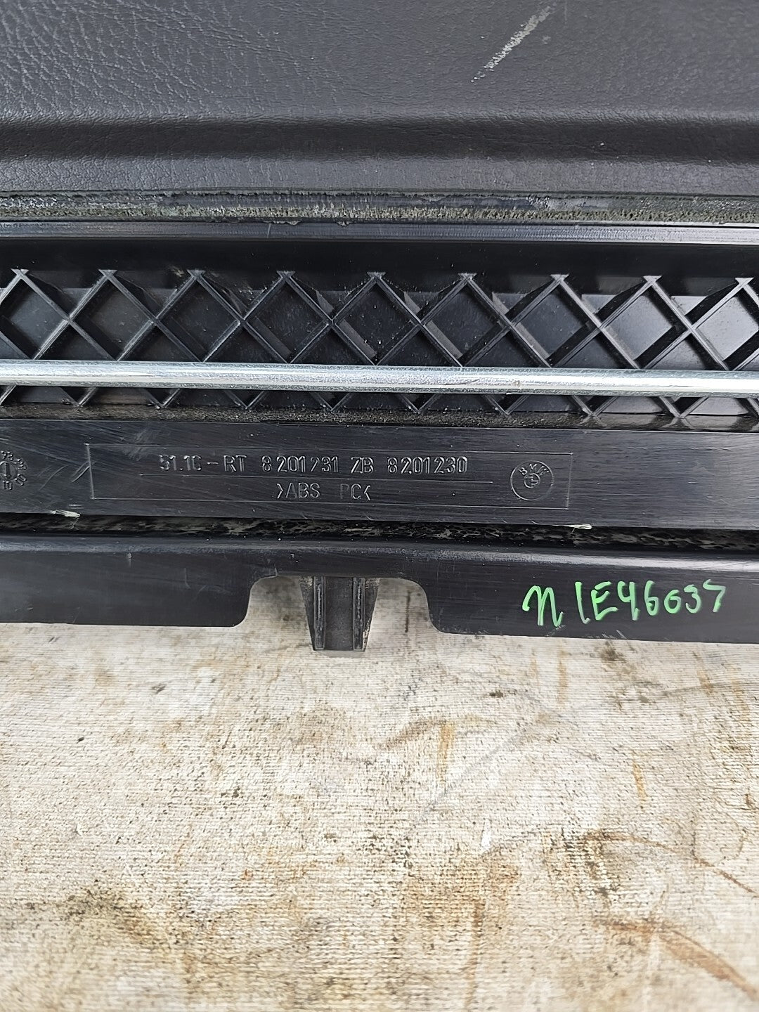 1999-2005 BMW 325i E46 Dash Glove Box Console Storage Black 325ci 328i 330i 323i