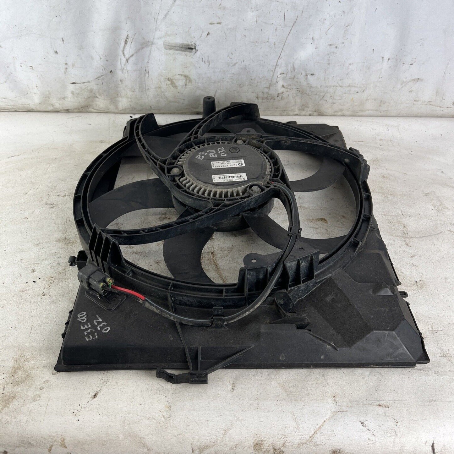 2006-2013 BMW 325i 328i 330i Z4 (E87 E89 E90 E91) M/T 3.0L N52 400W COOLING FAN