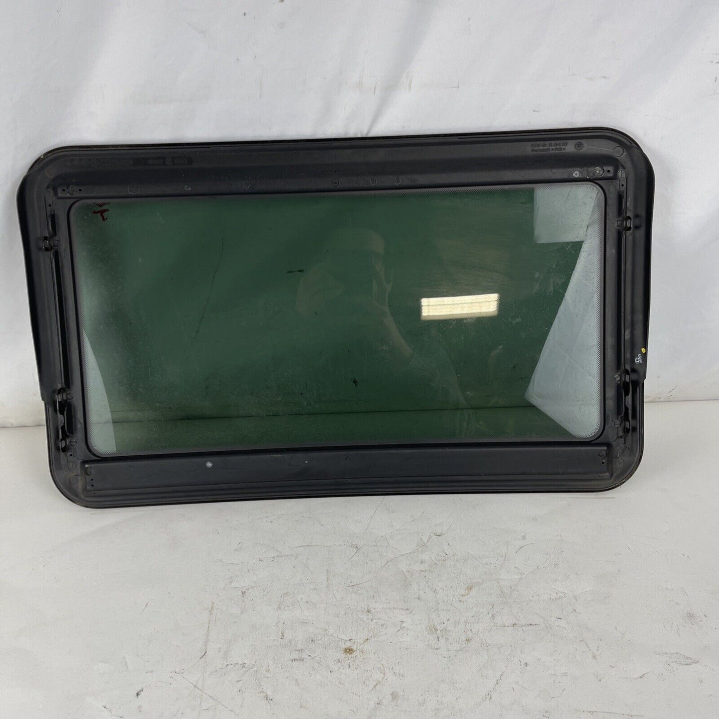 BMW E46 3-Series 4dr Sedan Moonroof Sunroof Glass Panel 1999-2005 USED OEM O52