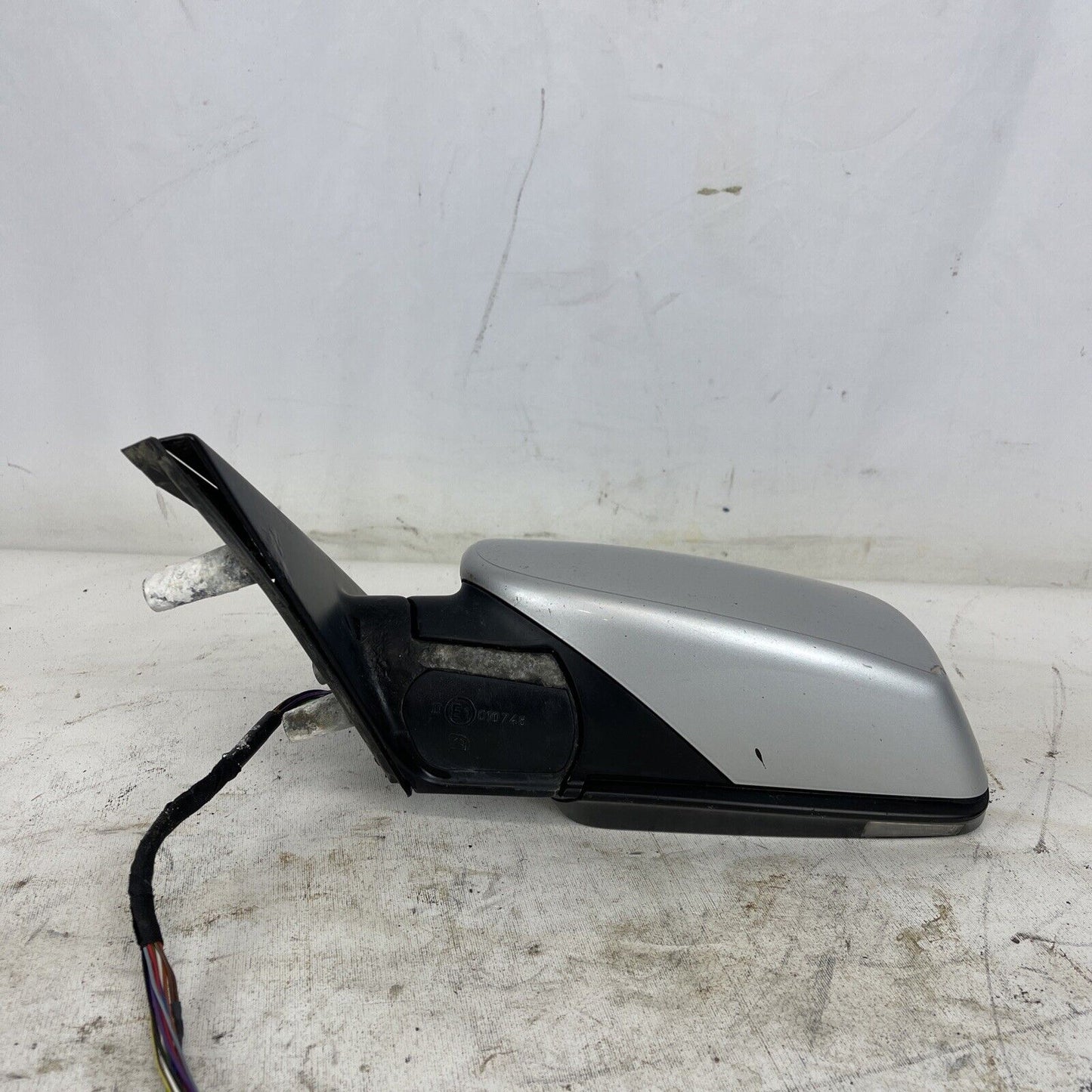 OEM BMW E60 04-05 Left Driver Exterior Mirror Memory Puddle Lamp SILVER