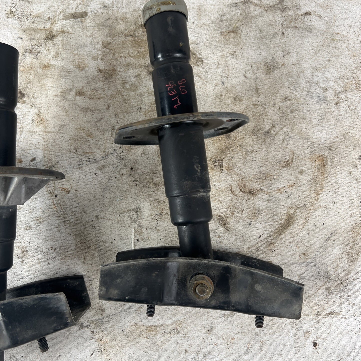 BMW 3 E36 Front bumper shock impact absorbers 8119257 8119258