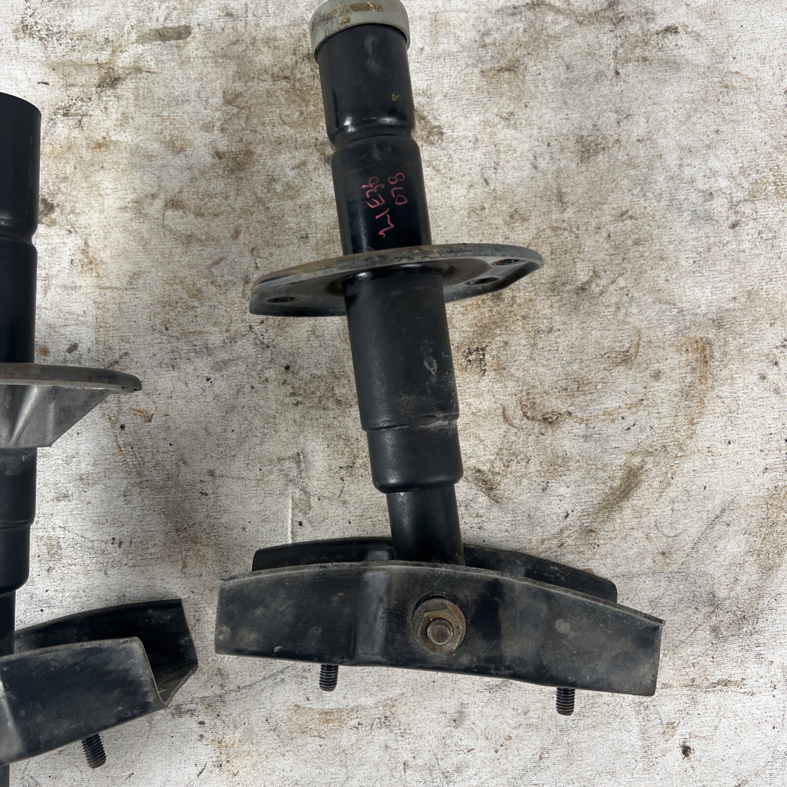 BMW 3 E36 Front bumper shock impact absorbers 8119257 8119258