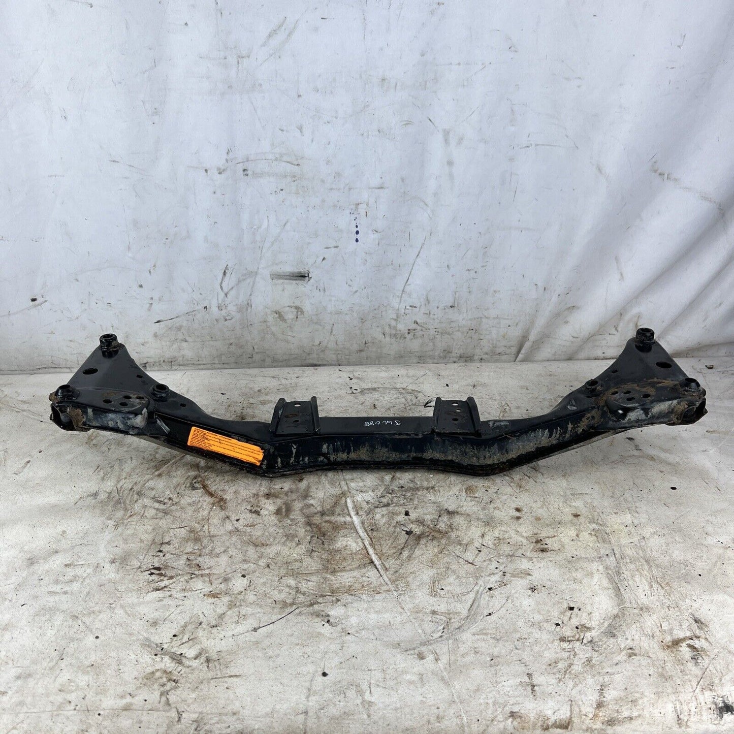 92-98 BMW 3-SERIES E36 FRONT AXLE SUPPORT ENGINE MOTOR SUBFRAME CRADLE #088