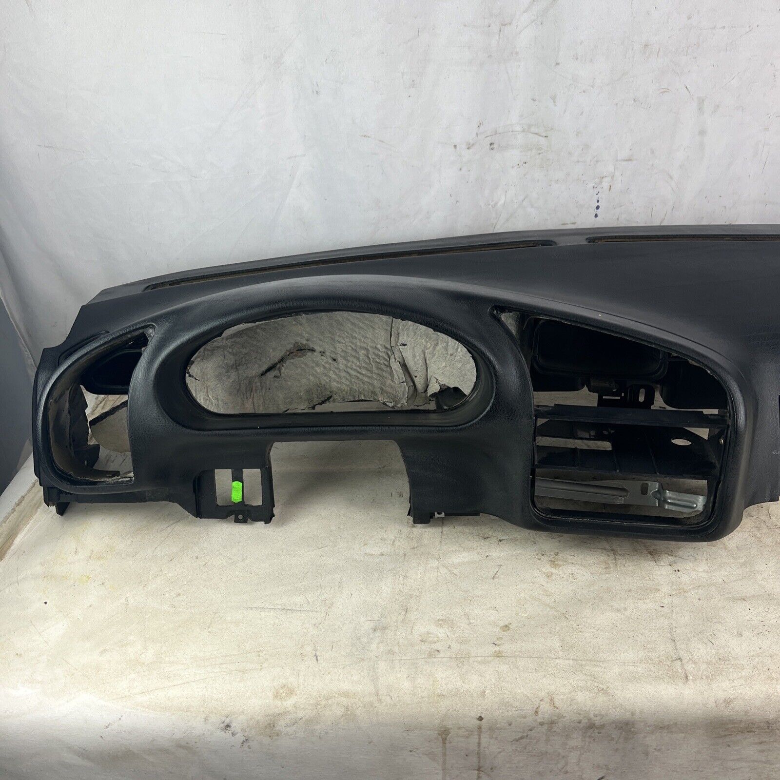 1992-1998 BMW E36 3-Series Sedan Front Dashboard Dash Panel Black OEM 325 328 M3