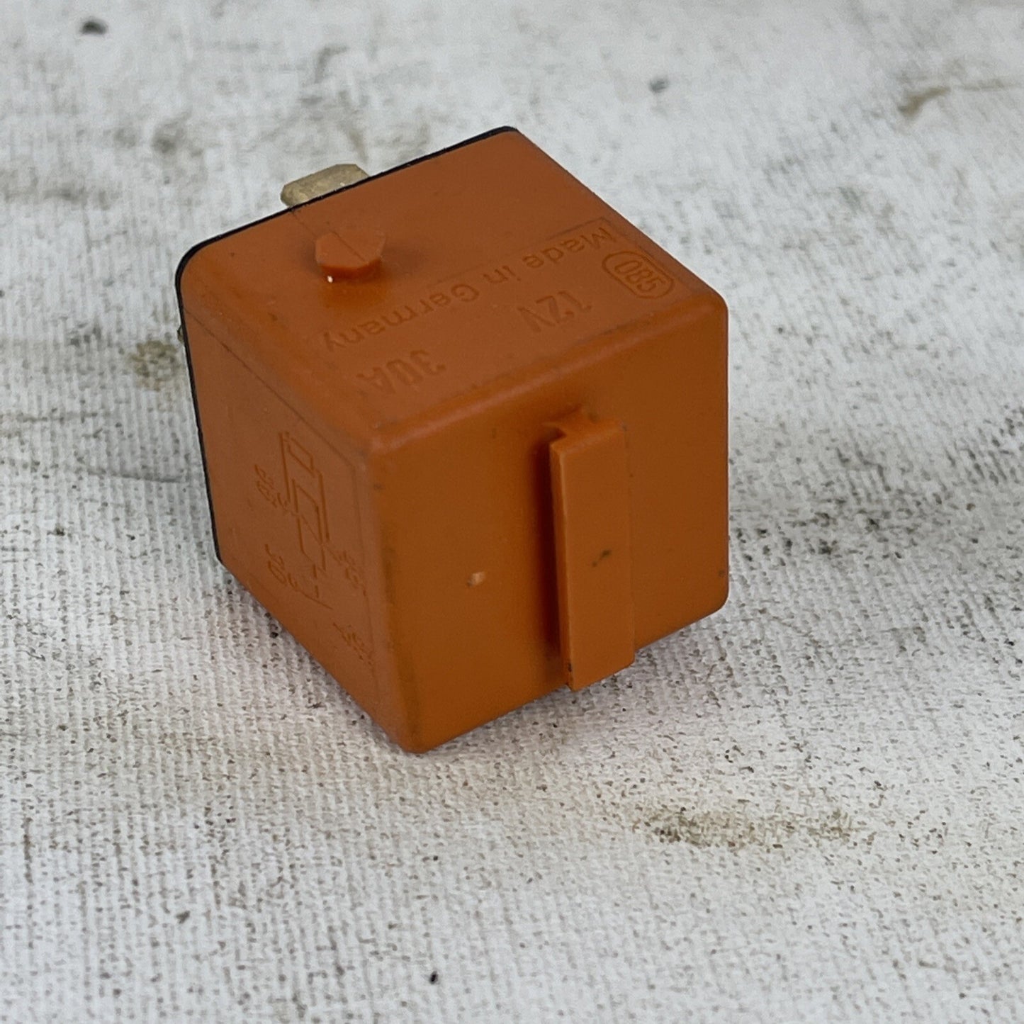 BMW Bosch Orange Relay 61368373700