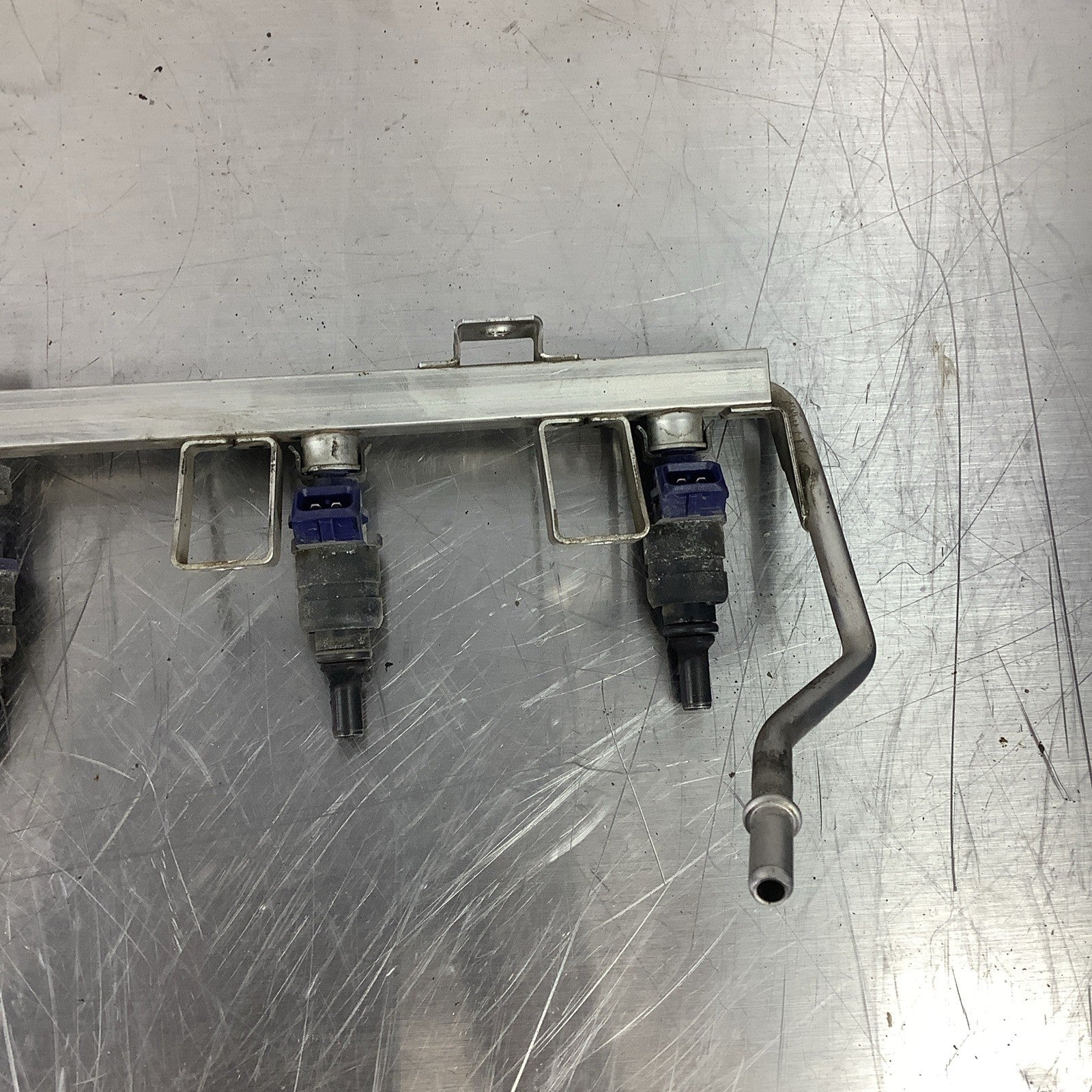 BMW E46 E39 Fuel Rail w Injectors Blue Top 3.0L M54 OEM 01-05 330i 330ci 330xi