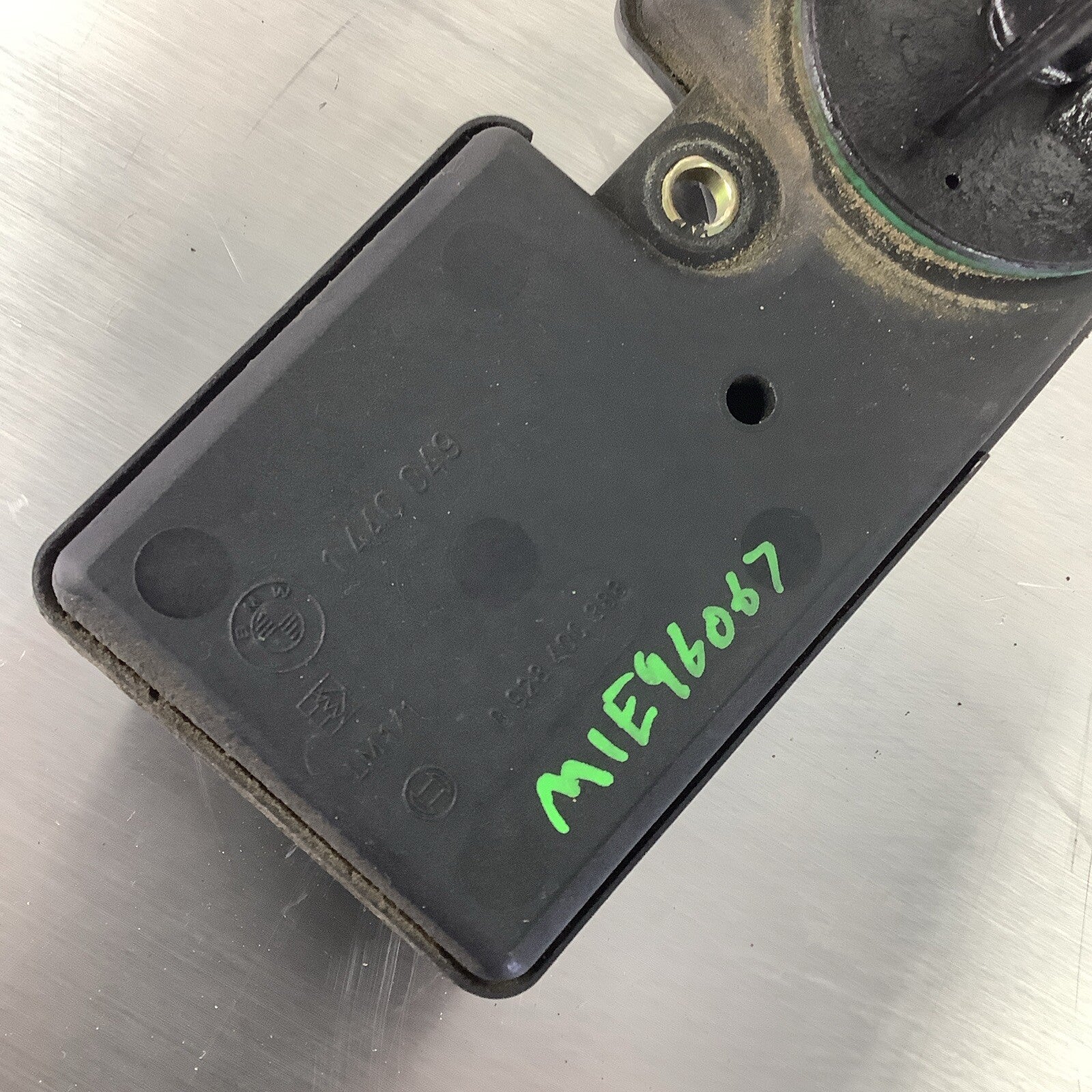 1999 -2000 BMW E46 E39 528i 328i Z3 Intake Manifold Adjuster DISA VALVE 1440049