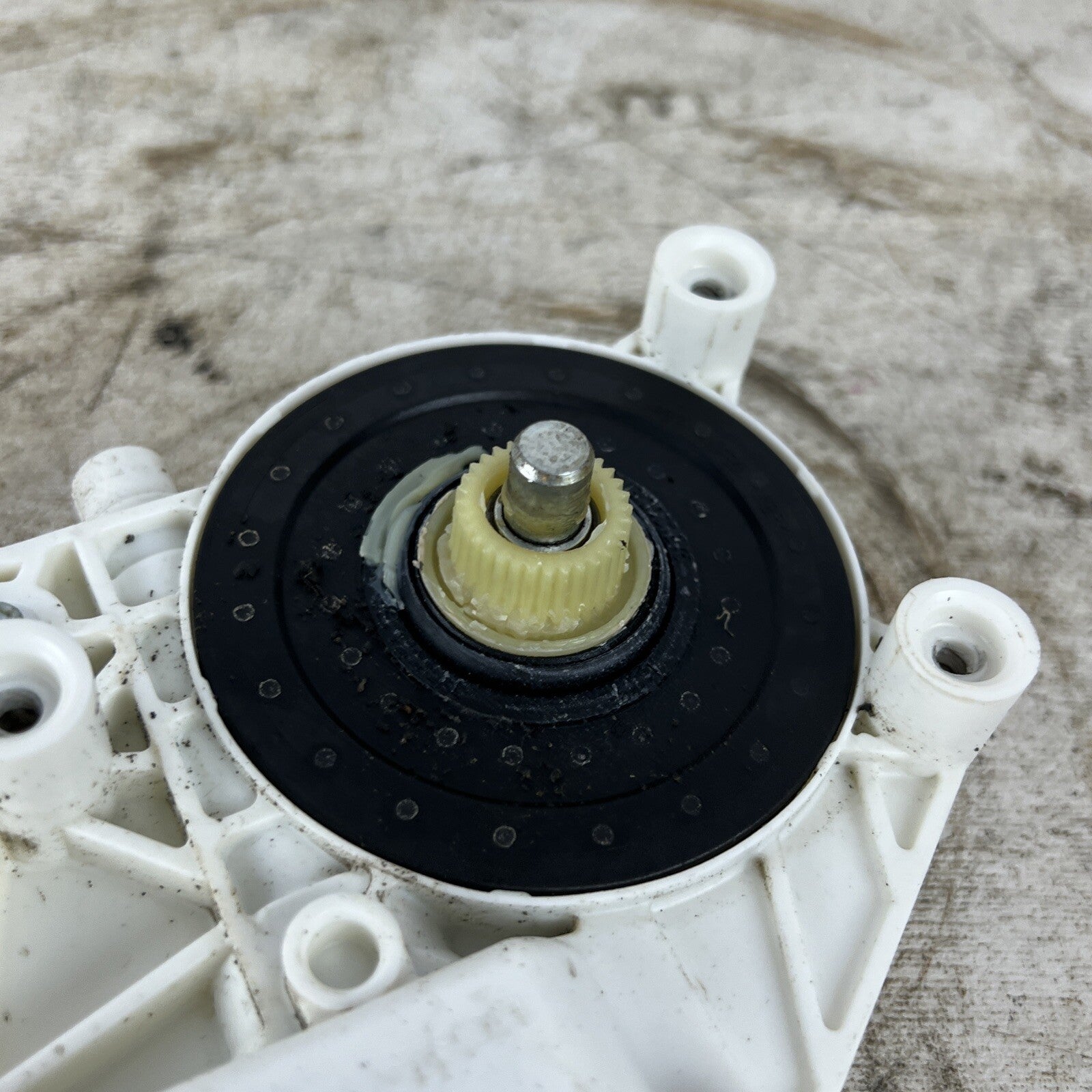 FRONT LEFT WINDOW MOTOR BMW E90 335i 330i 328i 325i 2006 - 2012 OEM 06 - 12