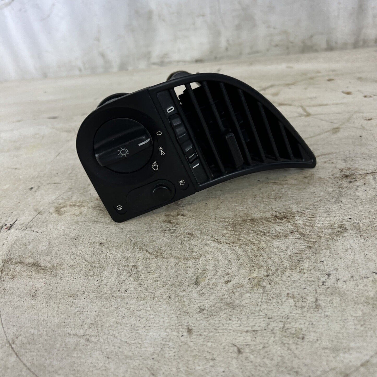 1994 BMW 325i E36 SEDAN HEADLIGHT FOG LIGHT CONTROL SWITCH AC AIR VENT GRILL OEM