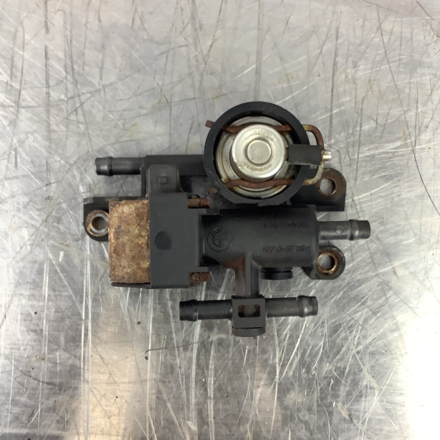 92-02 BMW E36 E38 E39 328 M3 Z3 Fuel Pressure Regulator Control Valve 3/2 OEM✅