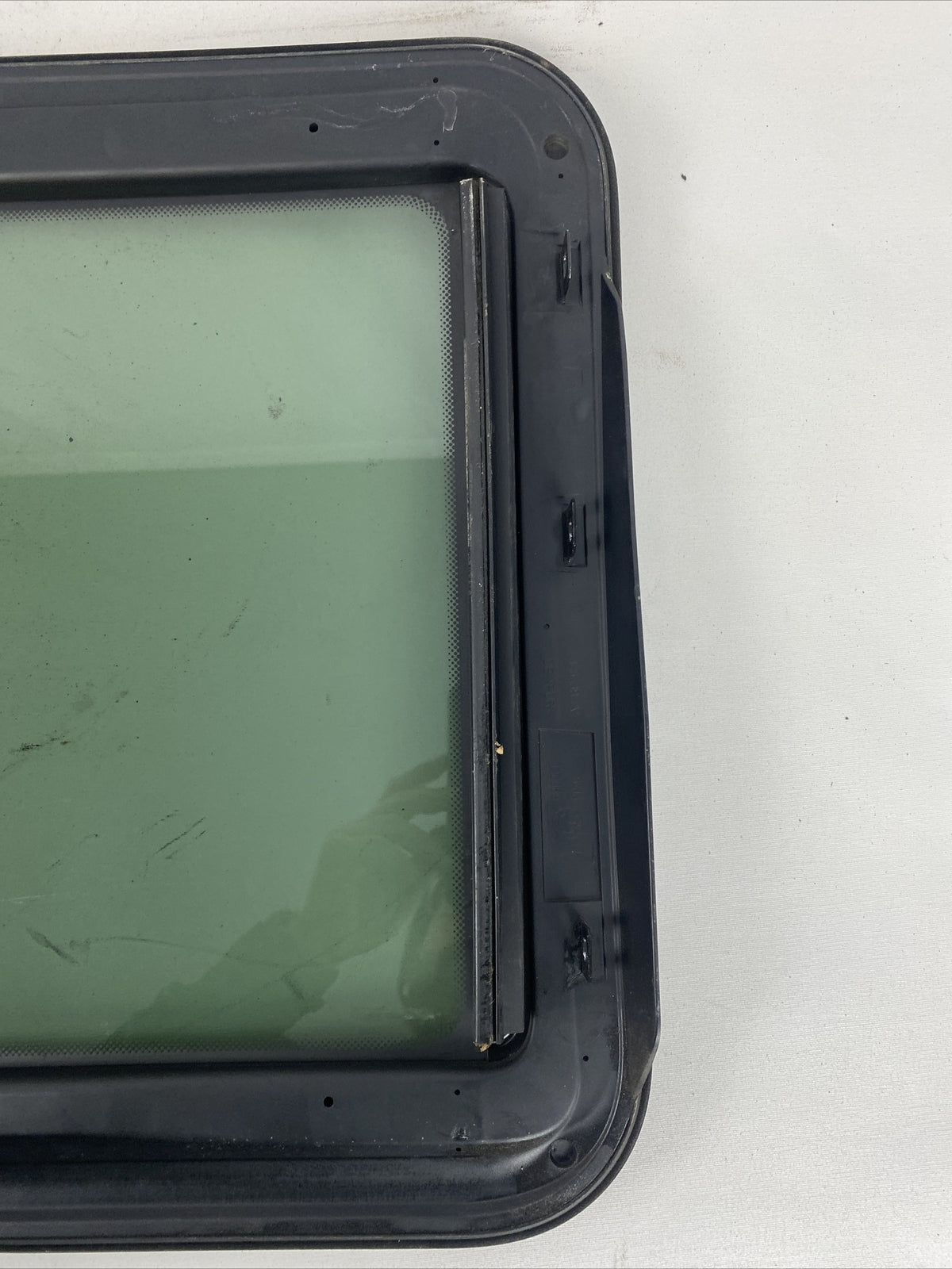 2004-2010 BMW E60 M5 550i 545i 530i 525i Sunroof Sliding Glass Window OEM